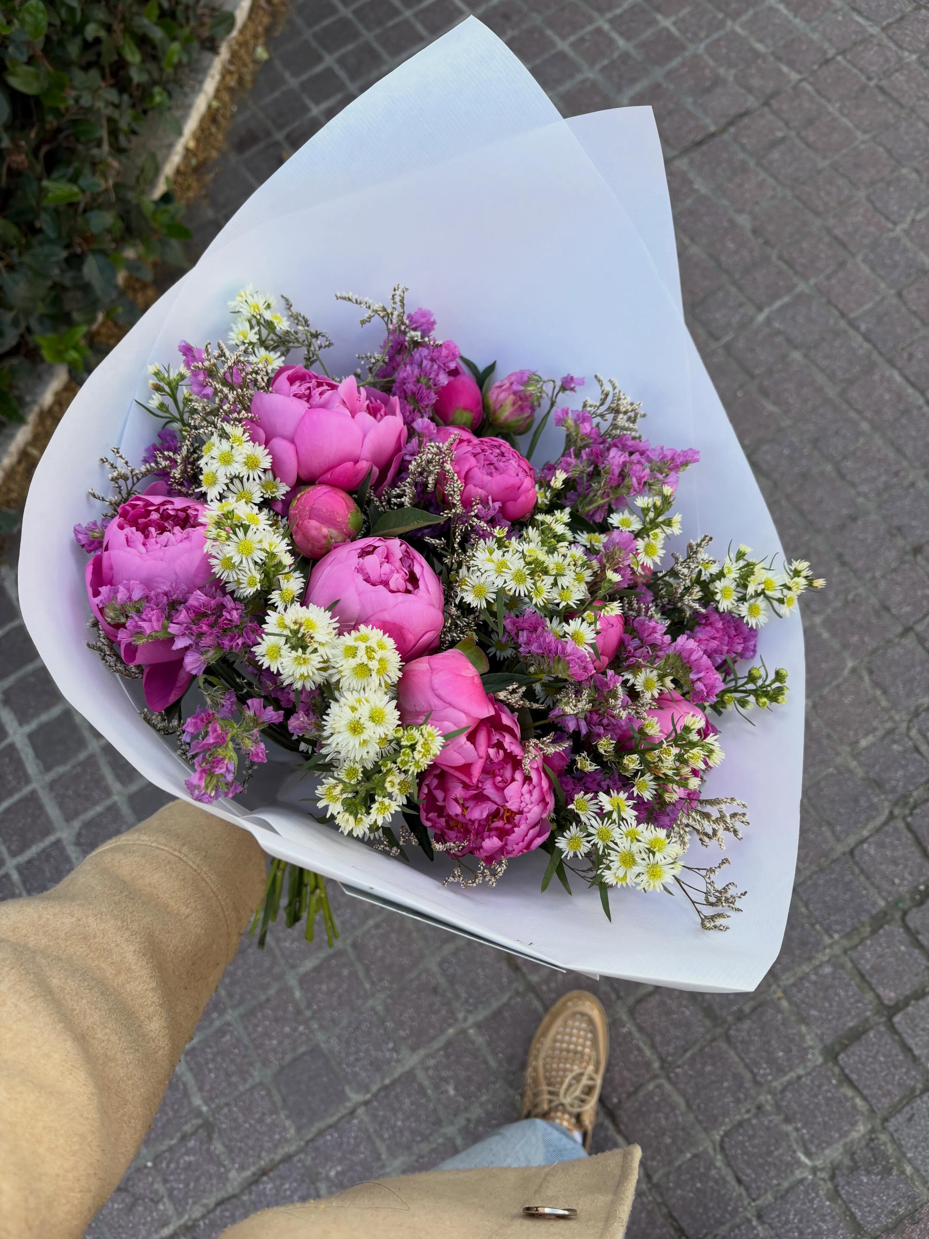 Bon week-end fleuri !
💐💐💐
#fleuristelyon #fleursdesaison #pivoines