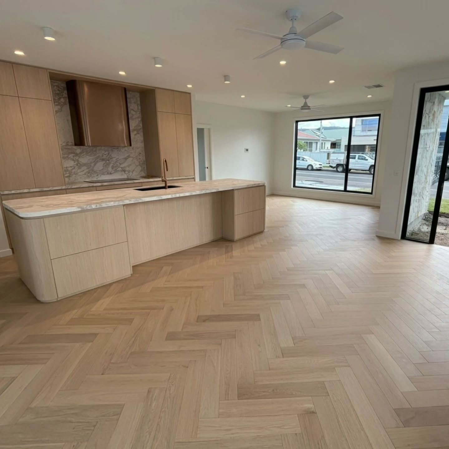 Four custom homes at East Corrimal nearing completion featuring our stunning Tinge Oak and White Wash Herringbone Flooring colours🤍
Clean lines, natural warmth, and timeless European styling throughout these beautiful custom builds.
▫️Colours: Tinge Oak + White Wash
▫️Collection: 15mm Herringbone
▫️Timber Grade: AB Grade
▫️Install Method: Direct Glue Down
▫️Supply + Install @imperialflooringaustralia
▫️Interiors @j.z_styles
▫️Client / Builder @countrytocoastprojects
📍East Corrimal
Built for modern living with a premium finish that completely transforms the space.
www.imperialflooringaustralia.com.au