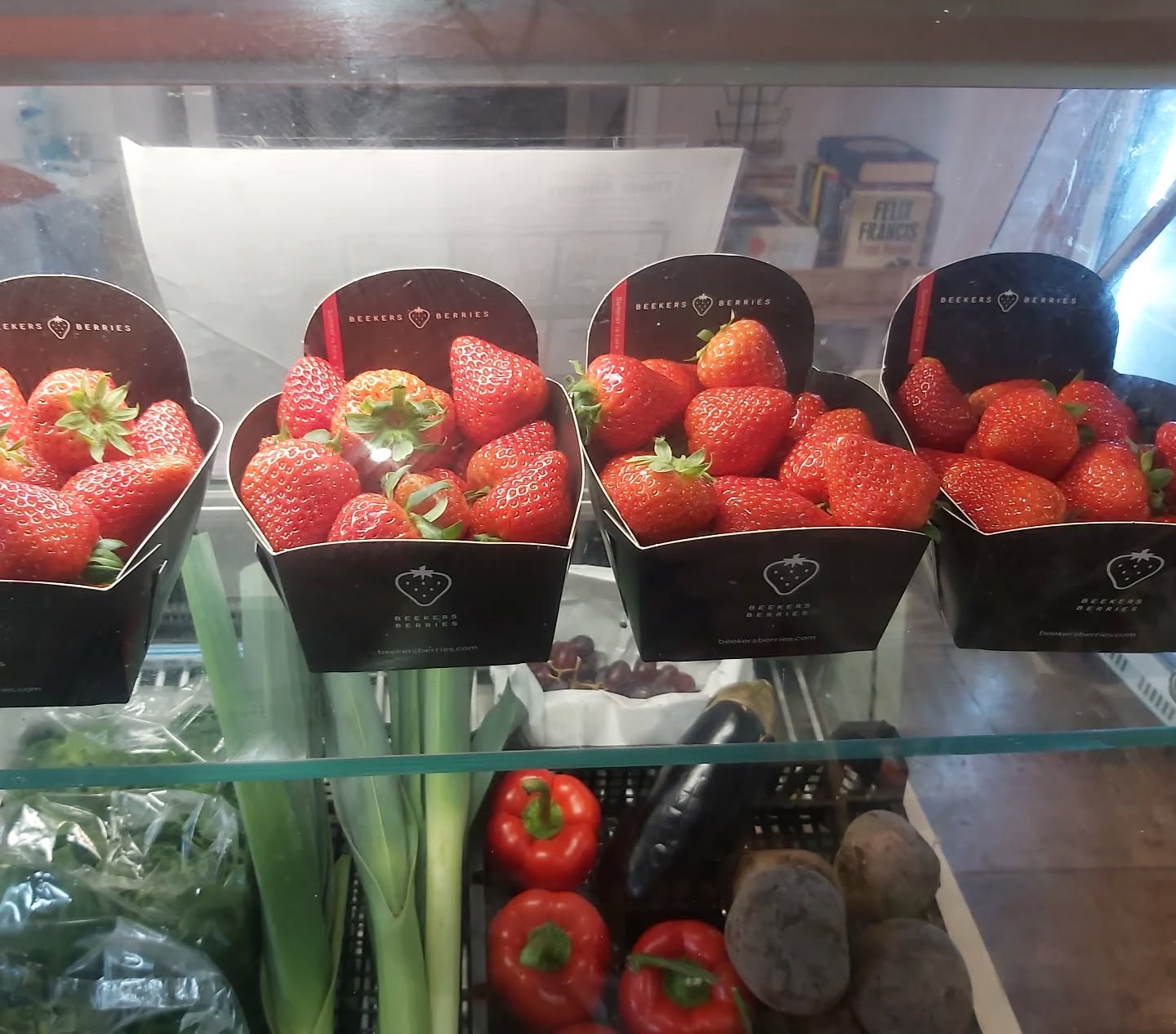 Fresh in today! These 🍓🍓🍓🍓 look amazing!
We don't think they'll hang around for long!