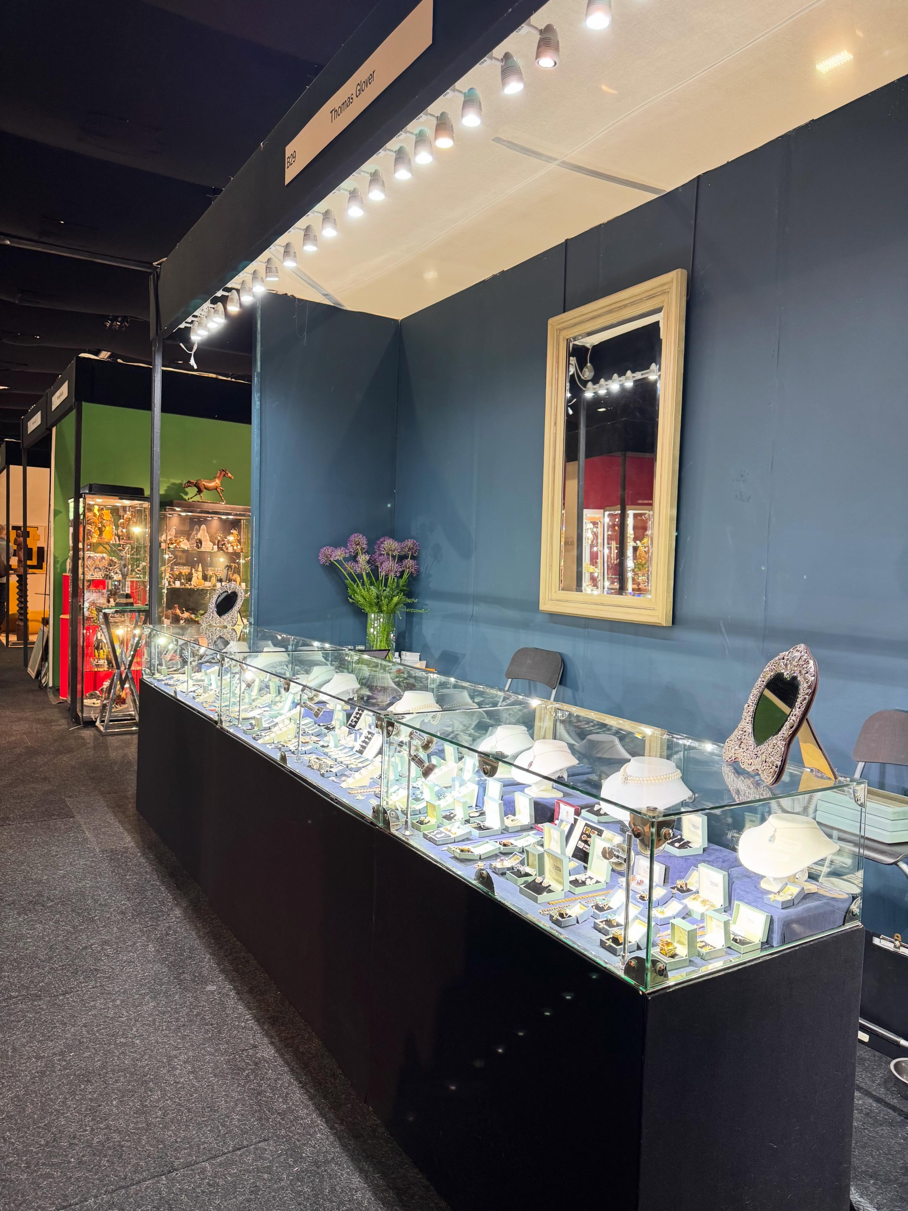 After a busy opening day we are back and ready for day 2 of the @decorativefair
So much to see as ever so pop by if you are in London
We are here from 11am every day until Sunday
#antiquejewellery #vintagejewelry #midcenturyjewelry #engagementringideas #vintagewatches