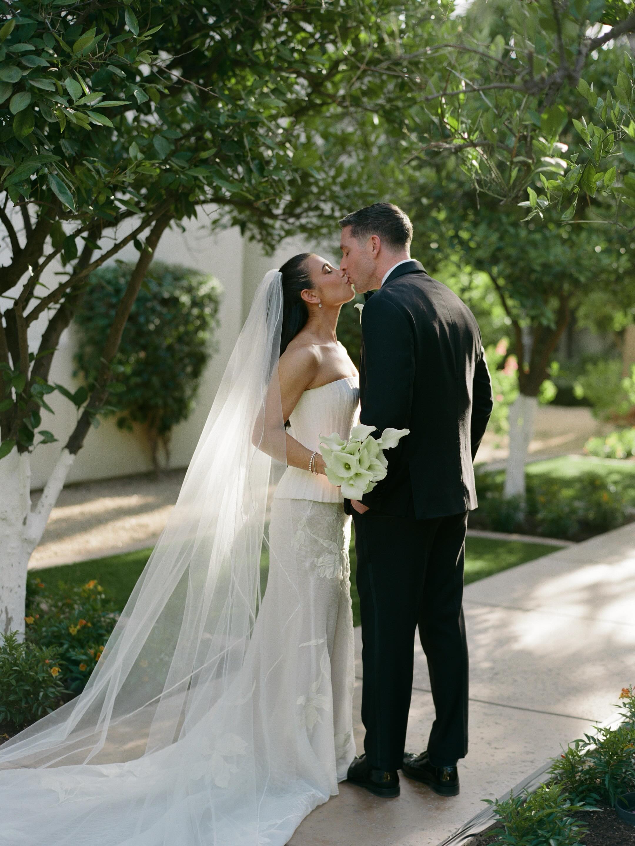 The Sullivans!!
@kraftevents
@omnimontelucia
@lebeigebeautyofficial
@risakostis
@divinityeventproductions
@primrentals
@amarafilmco
@nuagedesignsinc
@bbjlatavola
@jarrellentertainment
@kierentaylor_
@daniellefrankelbride
@aliciatraub @cornonderob