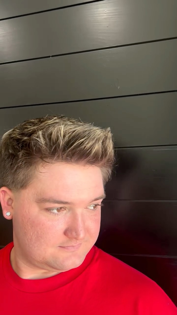 Highlights on short hair can end up looking chunky without the right sectioning! I love how this turned out! #norman #normanok #oklahomauniversity #normanhairstylist