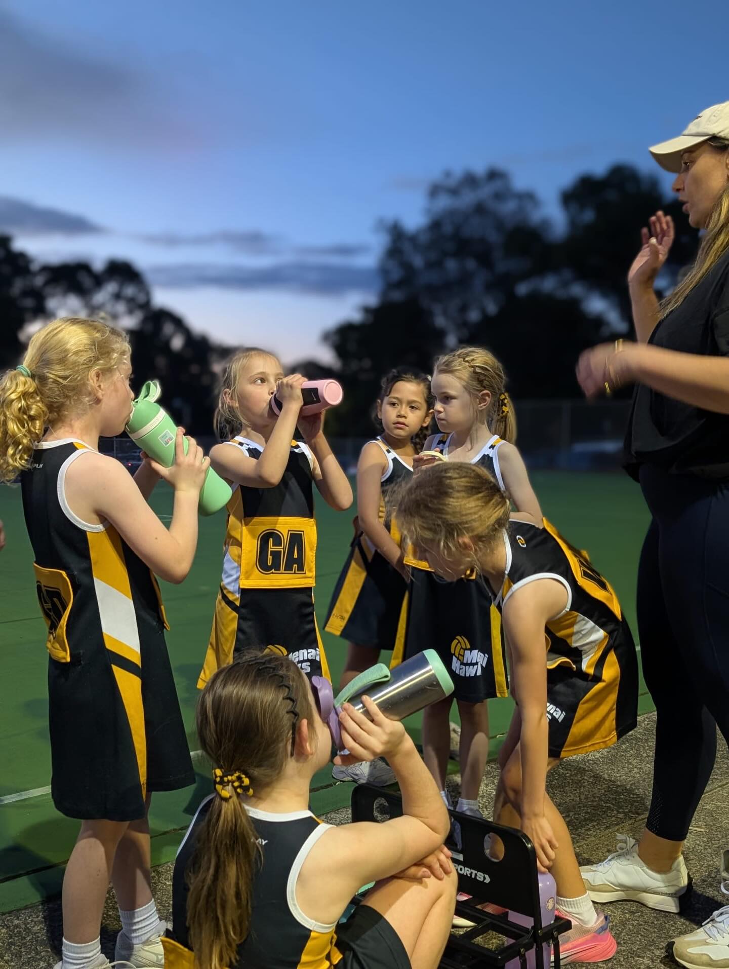 8T3 The girls played so so so well.. very proud!!
Everyone defended their hearts out tonight.