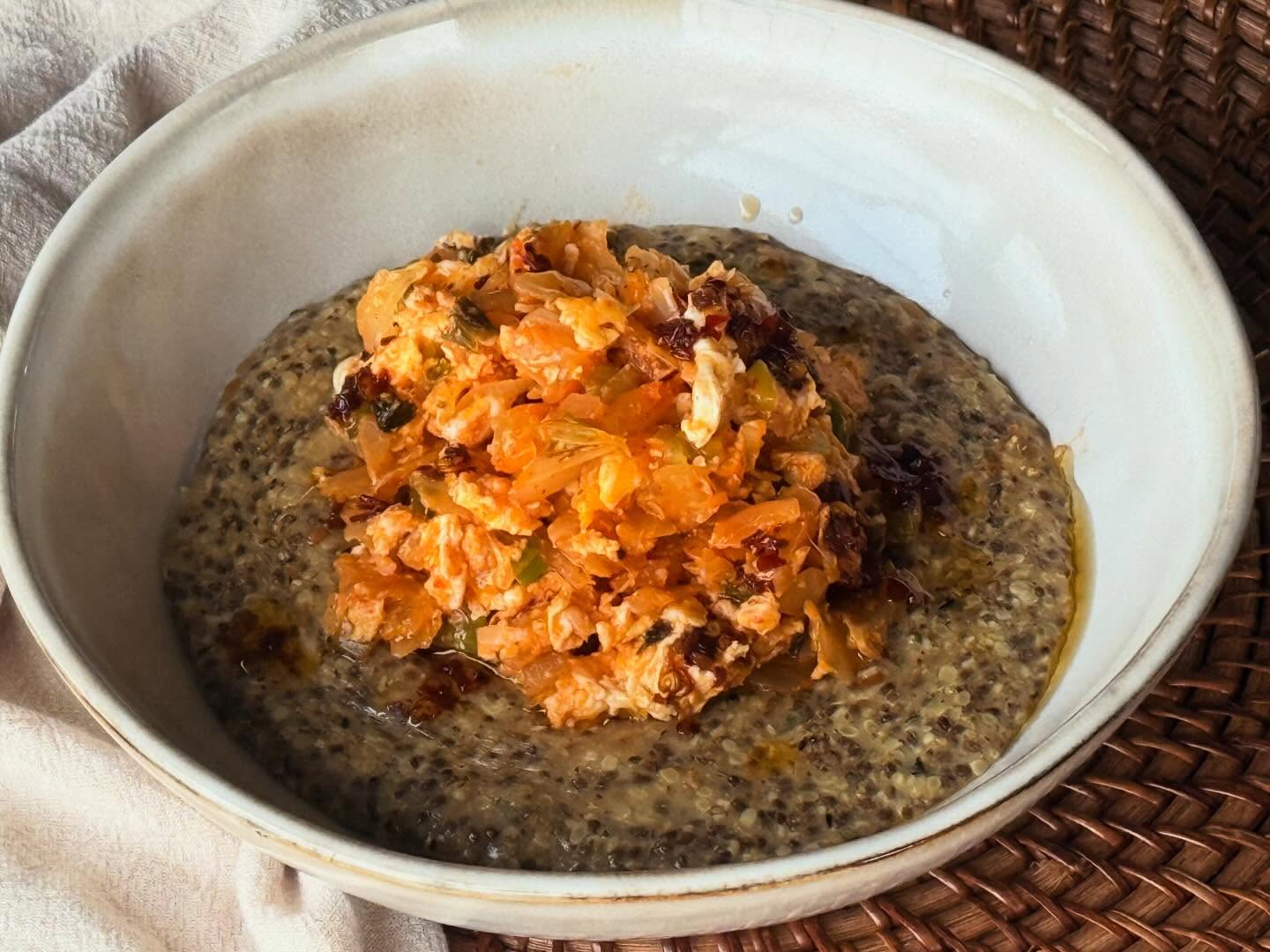 🥣 Savory Kimchi Breakfast Bowl
Hot take: savory breakfast > sweet breakfast.
This kimchi bowl is one of my most made meals lately — tangy kimchi, garlic, scallions, melty cheese… all sitting on a creamy seed oat base that keeps it hearty and satisfying.
It’s cozy, a little spicy, and honestly works for breakfast, lunch, or dinner.
I used to make this with regular oats, but the seed oat base makes it way more filling and balanced for me now.
Eggs are the default…
but tofu, chicken, or sausage all work just as well.
Finish it with chili crisp + toasted sesame oil 🔥
Question for you:
Are you team sweet breakfast or savory breakfast?
👇 I’m curious where you land.
Recipe is up on the blog.
#savorybreakfast #kimchirecipes #seedoats #gutfriendlyfood #highfiberrecipes