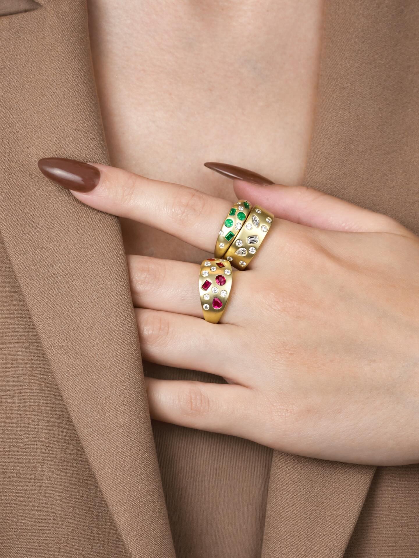 A playful mix of colour, sparkle, and modern sophistication.
These gypsy-set emerald, ruby, and diamond stack rings bring together bold character and refined elegance in a way that feels effortlessly distinctive.
Wear them stacked, styled, and full of personality, a striking expression of everyday luxury.
📞 012 460 7231
📧 mmf@alexa.co.za
🌐 www.viennajewellers.com
#ViennaJewellers #StackRings #EmeraldJewellery #RubyJewellery #DiamondJewellery