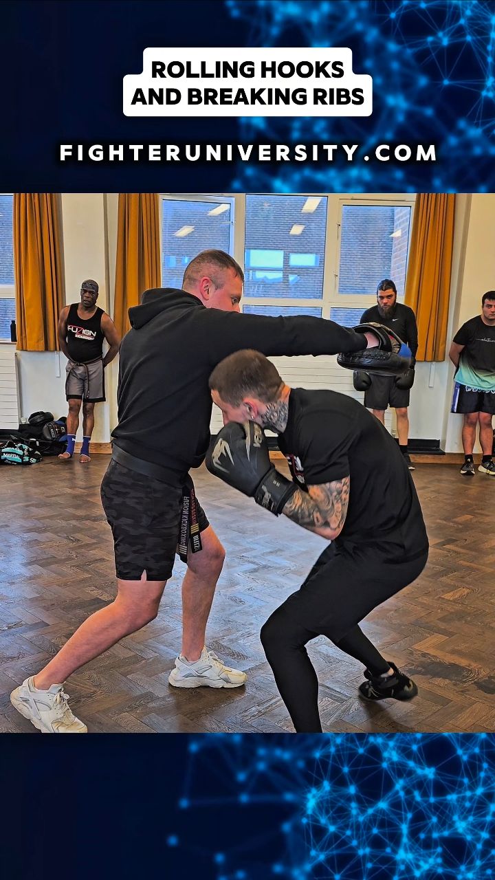 Learn the body shot that breaks ribs. #boxing #fighter #ko