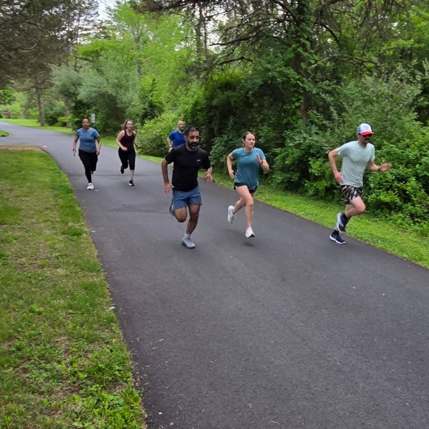 #TEAMP3 Workout Wednesday Hill work!!!!
This crew crushed a tough set of crest intervals last night and I can guarantee one thing.... their hard work and consistency will pay off!!
The added intensity of training with others is s hugely powerful and often overlooked tool.... simply put training partners hold you accountable and keep you working hard when you might otherwise not.
TEAM P3 is best at supporting and encouraging each other!!
Especially when their coach plans several weeks in a row of downright brutal workouts!!
#TEAMP3
#P3Fitness