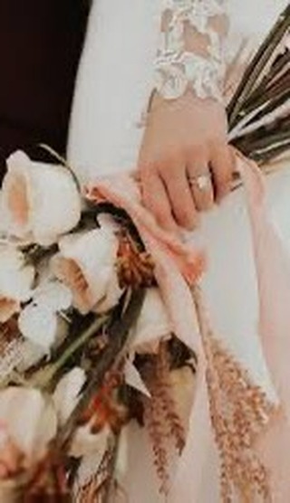 POV: your boss says “keep the bride entertained for 5 minutes” and you take the assignment VERY seriously 💃🏼😂
Safe to say Ella understood the brief… just maybe not in the way we expected 😆
Honestly though… this is pretty much the vibe at Te Amo most days 🤍✨
#bridalboutique #bridaltok #fyp #cumbriaweddings #viralreel