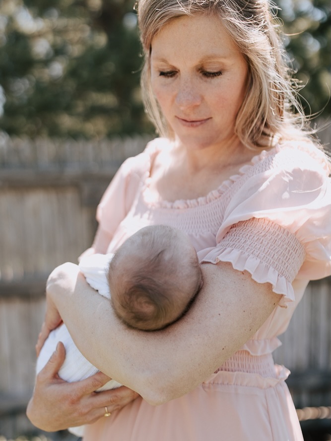 My sister with her 4th baby, what a gift to get to visit her and capture these. Welcome to the world baby Hank!