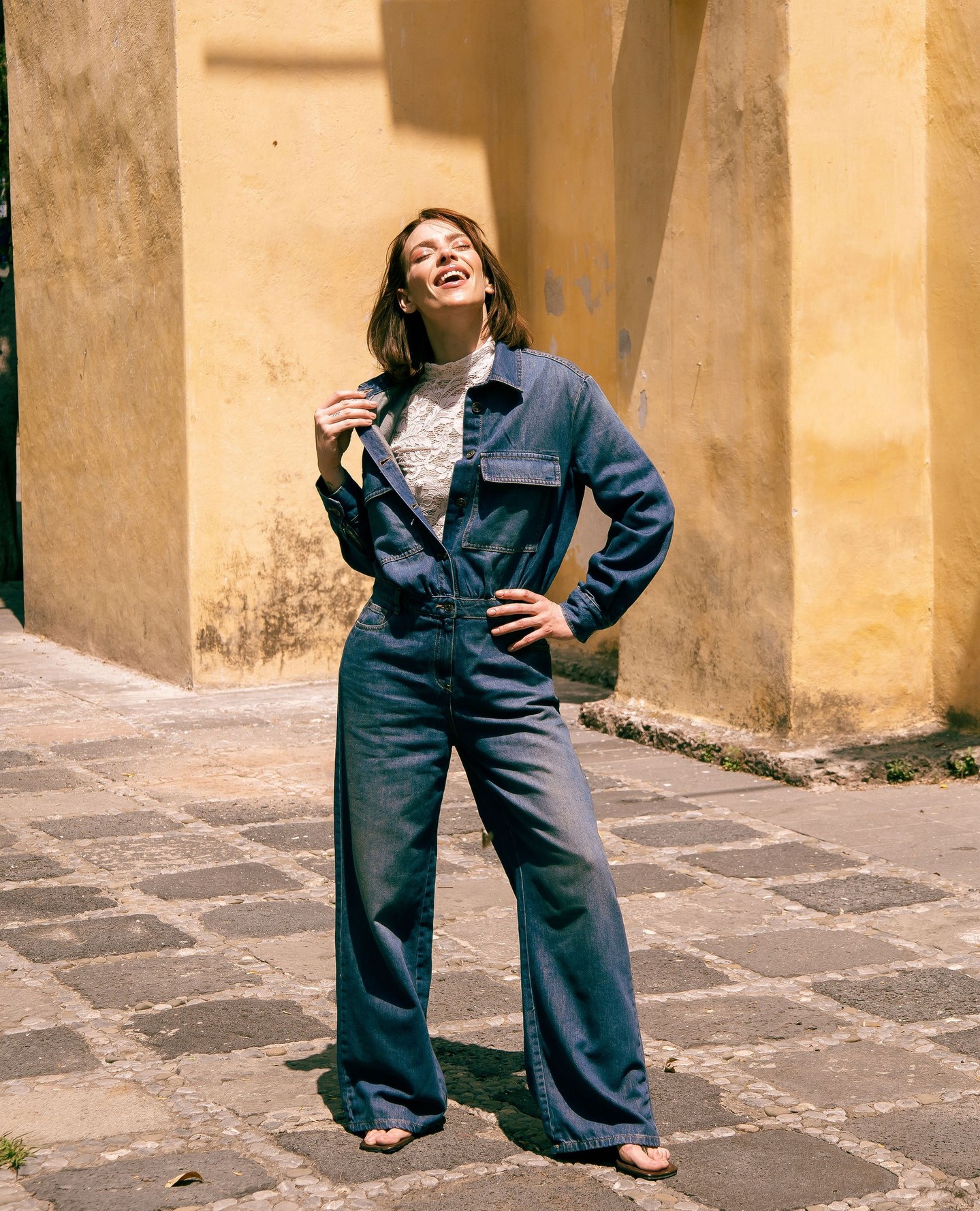 One jumpsuit, zero outfit stress 👀✨ Inspired by sunny days in Mexico ☀️
This timeless piece is now 30% OFF in our boutiques!