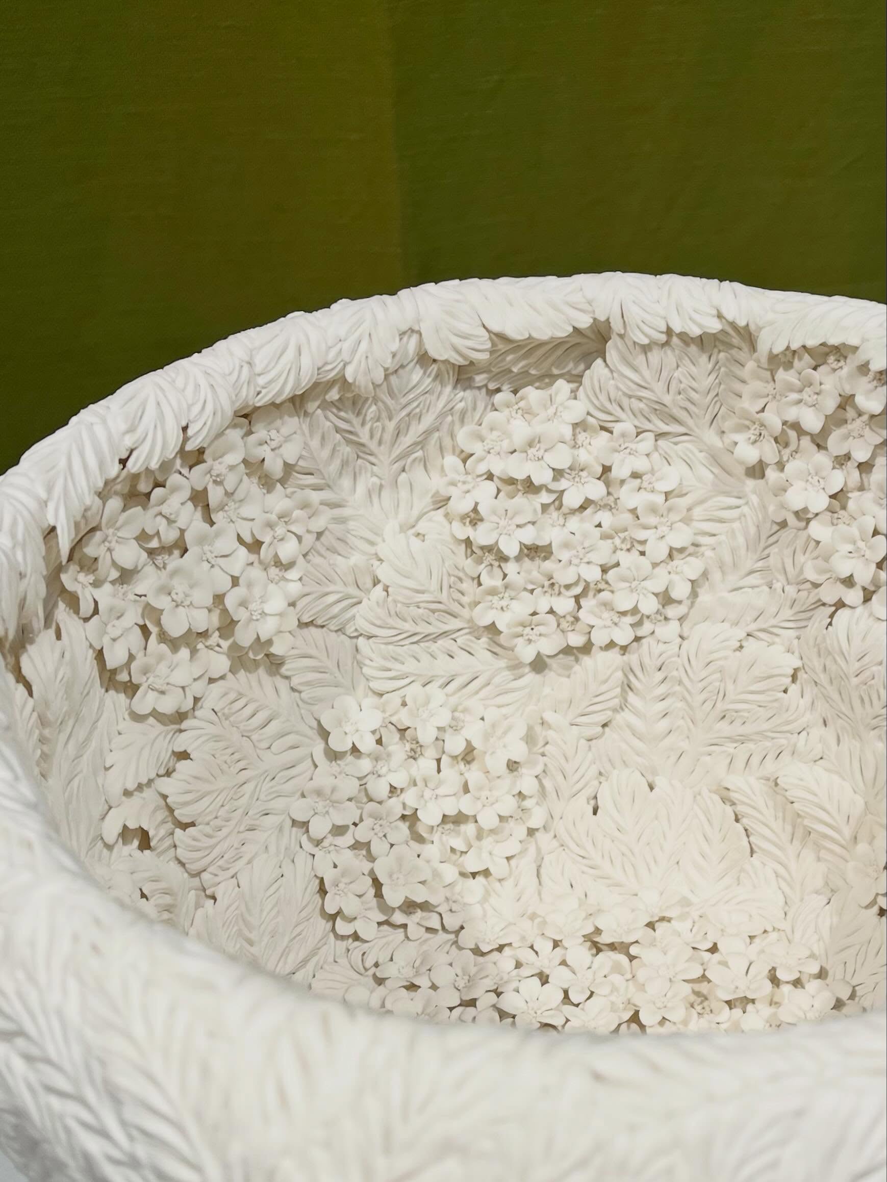 Many thanks for the nomination. @houseandgardenuk and also for displaying my work beautifully.
The 2026 House & Garden Craft Prize is supported by @mulberryengland, with strategic partners @sothebys and @craftscouncil. The finalists’ exhibition will be on view for public display at Sotheby’s Mayfair from 11-17 May during London Craft Week @londoncraftweek.
Many thanks for the great support @adrian_sassoon_gallery
#porcelain #ceramics#hitomihosonoceramics #houseandgardenuk #sotheby