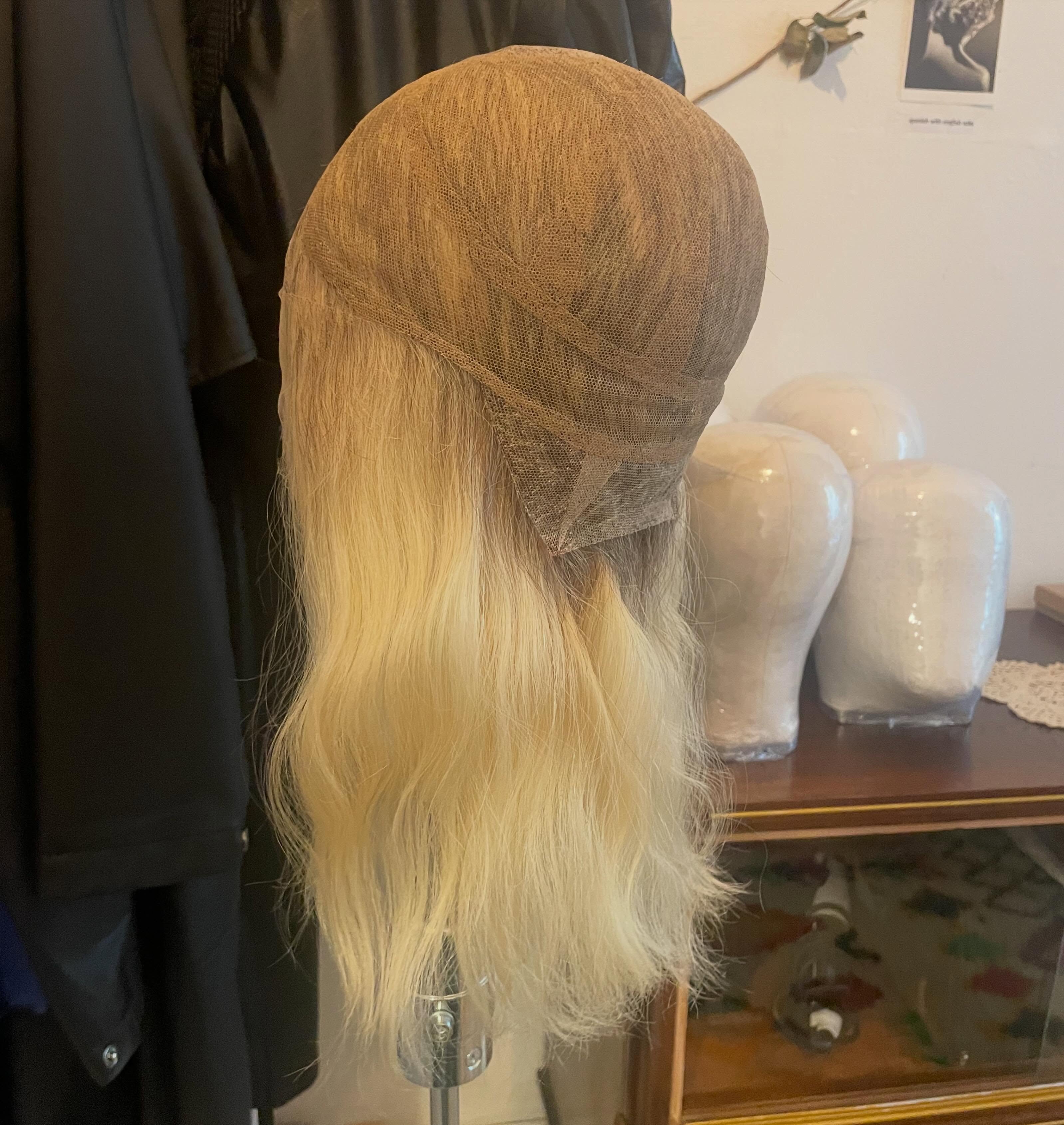 Long time no post: Inside out of a handmade wig 🙃 #perückenmacherin #peruckenmachen #wigmaking #handmadewig #customwig