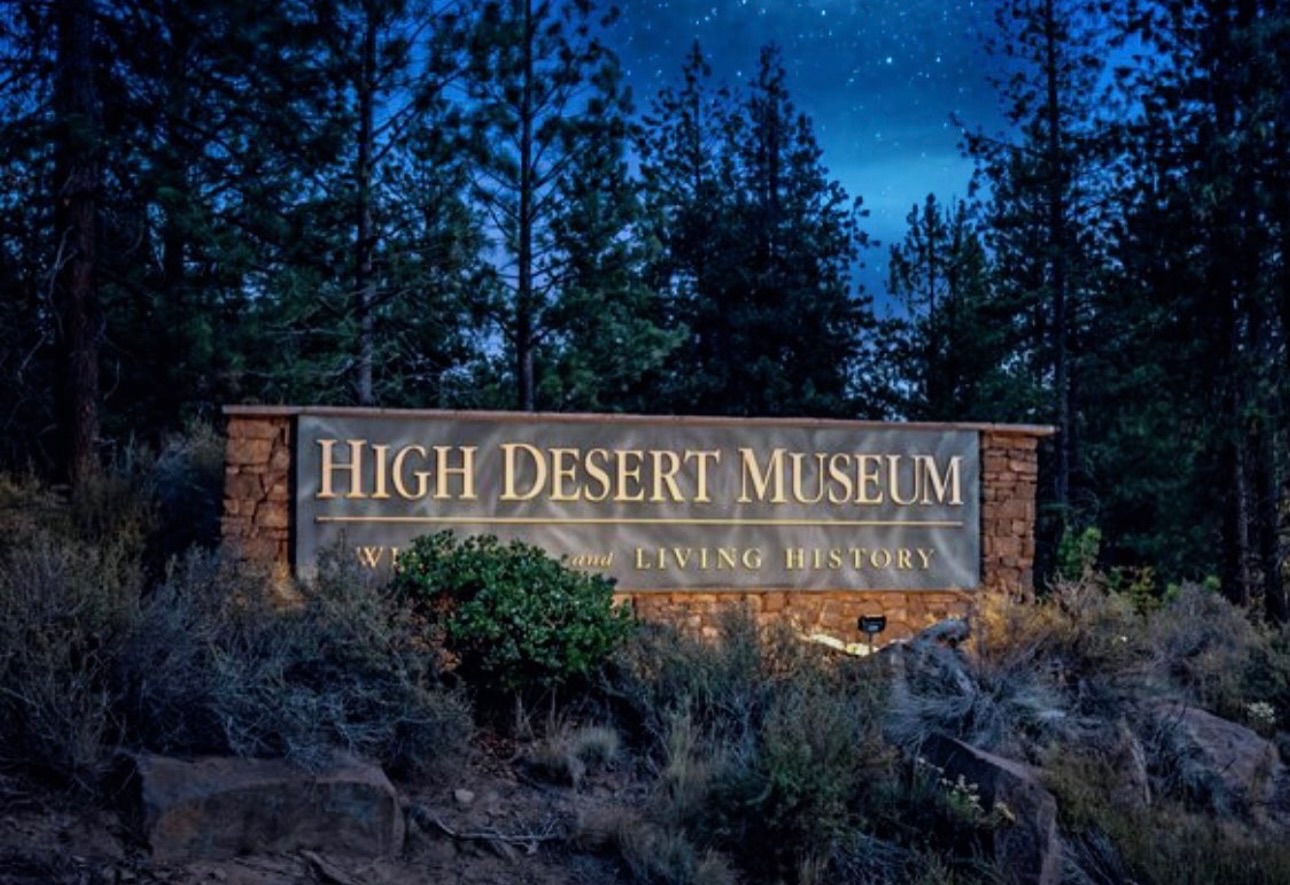 đŤOur good friends over at the High Desert Museum are consistently voted the #1 thing to do in Bend! Just minutes south of town, youâll step into a different time and place. The Museum is set on 135 wooded acres, with indoor and outdoor experiences to delight the whole family. #highdesertmuseum
See raptors, otters, porcupines and reptiles up close. đď¸đ¸đŚ
đŚŚ