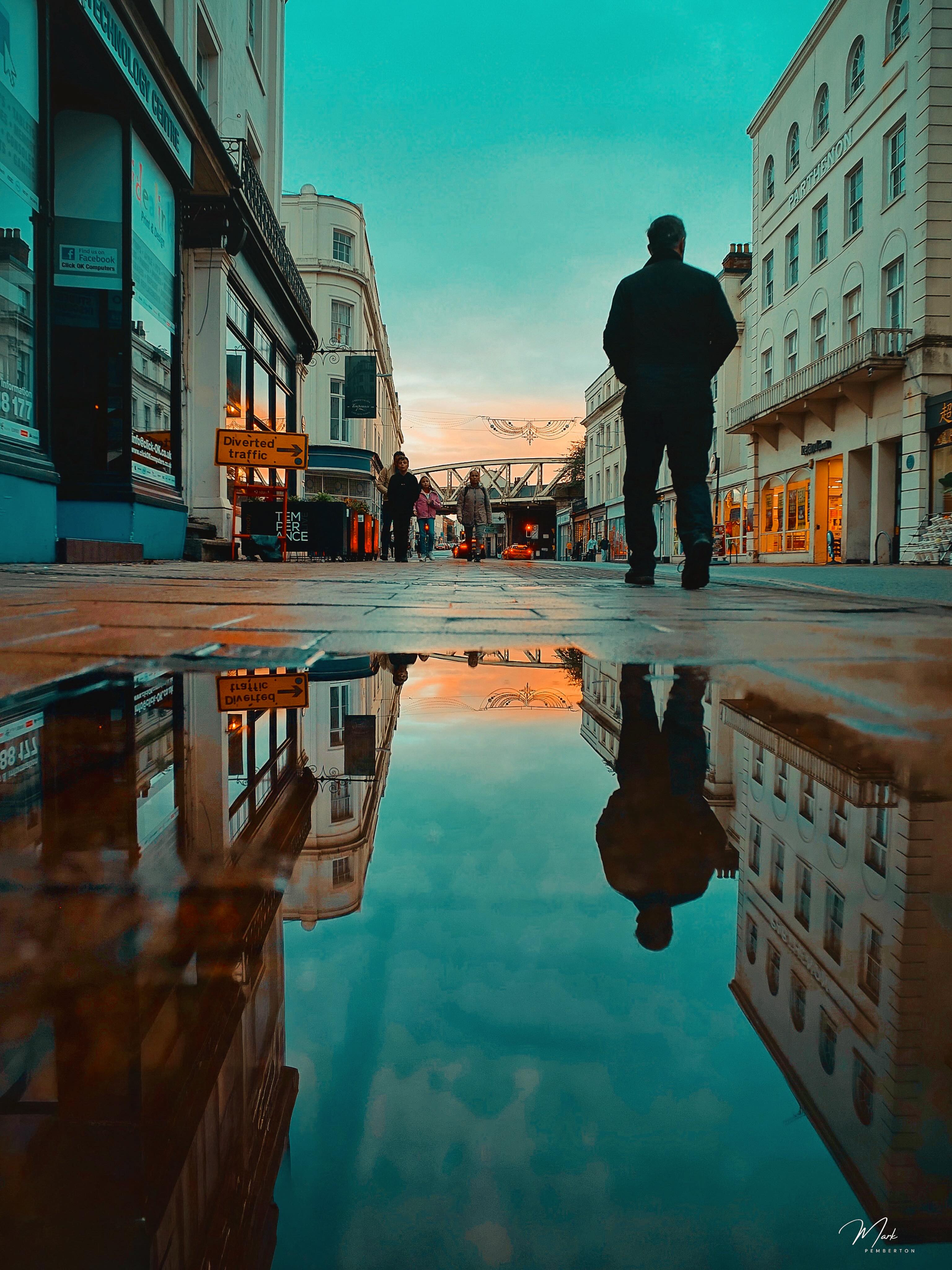 Reflections on the mean streets of Leamington Spa 😎 #leamington_spa #leamingtonspaphotographer #bbc_midlands #streetphotography