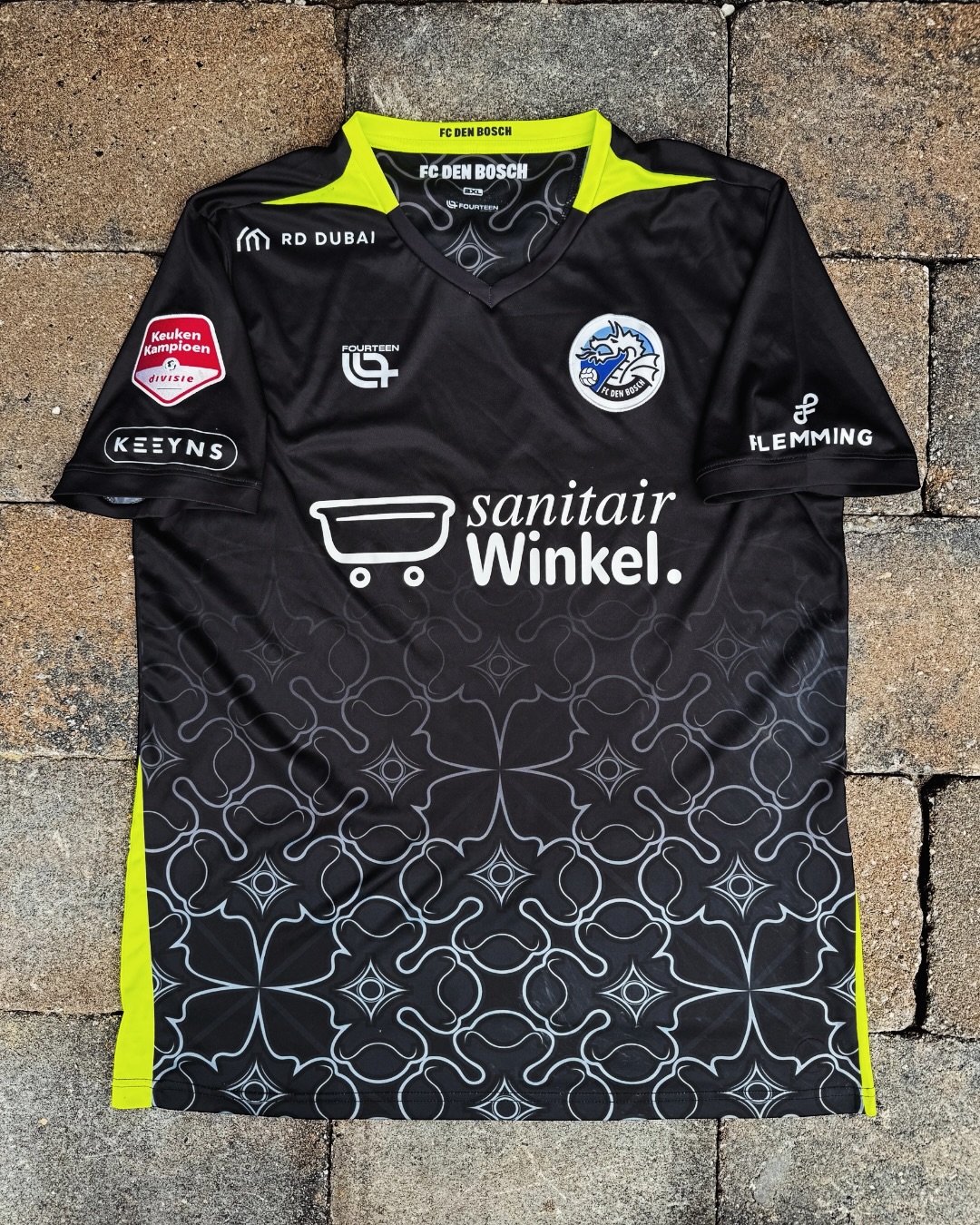 New addition to the collection: 🐉 🚨
FC Den Bosch goalkeeper shirt worn by Pepijn van de Merbel during the Keuken Kampioen Divisie Play-Off match against Almere City FC at the Yanmar Stadion on May 2, 2026.
Goalkeeper shirts always carry a different kind of aura. Very happy to add this one to the collection.
#matchworn #collection #football #denbosch #footballislife