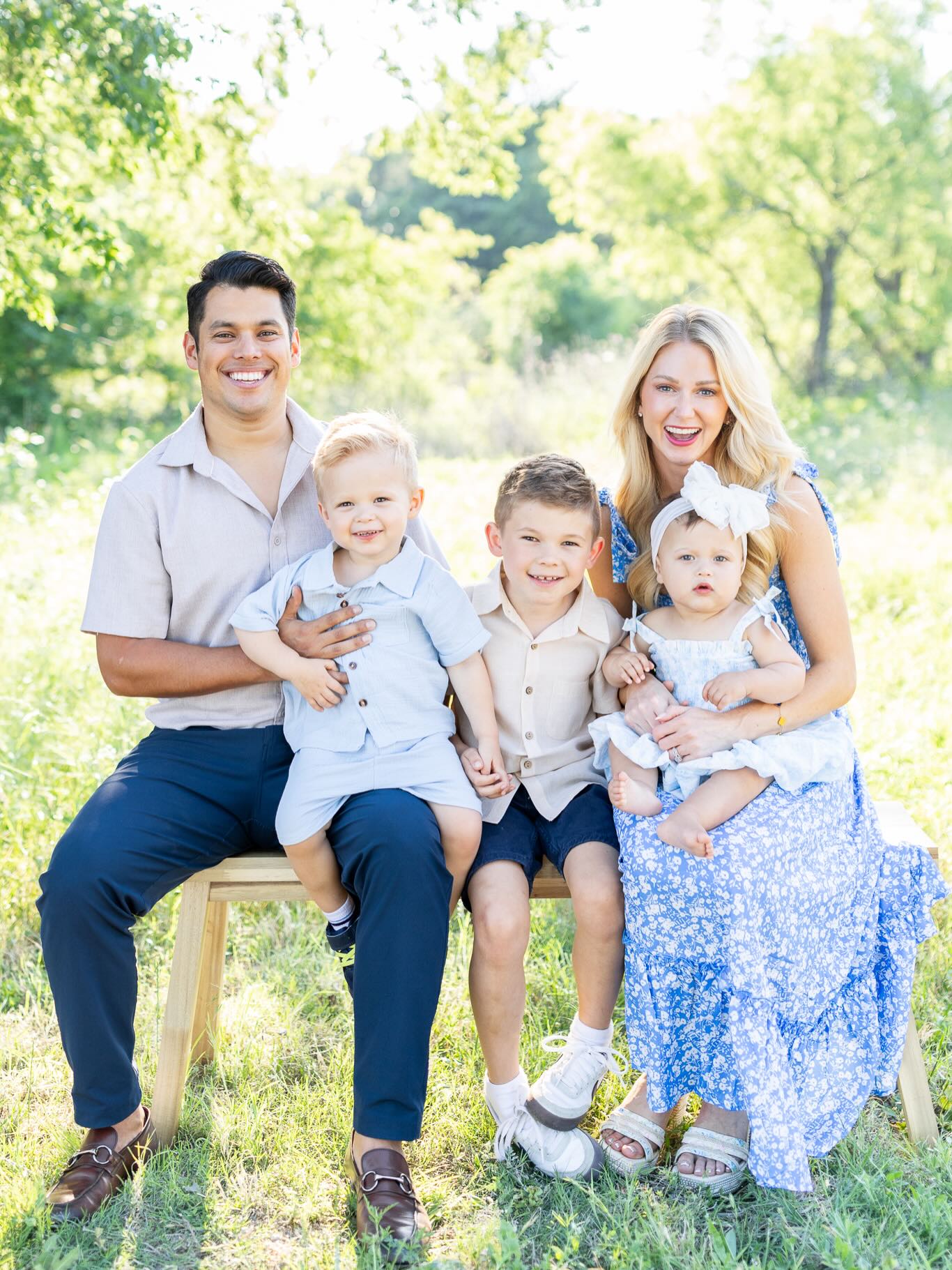 Are they professional models?! No, but they could be! Love this little family!