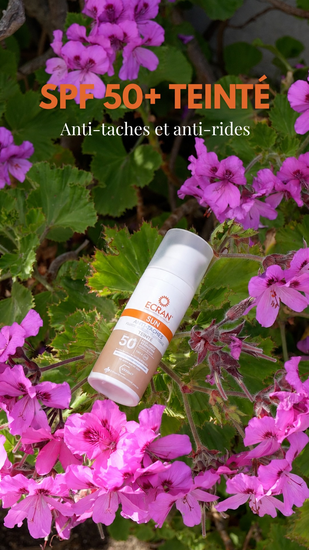 Pas le temps de te maquiller ? ☀️
En plus d’offrir un teint glowy et hâlé, la crème solaire teintée Ecran® SPF 50+ t’offre une protection optimale face aux dangers du soleil !
#cremesolaire #spf #cremeecran #protectionsolaire