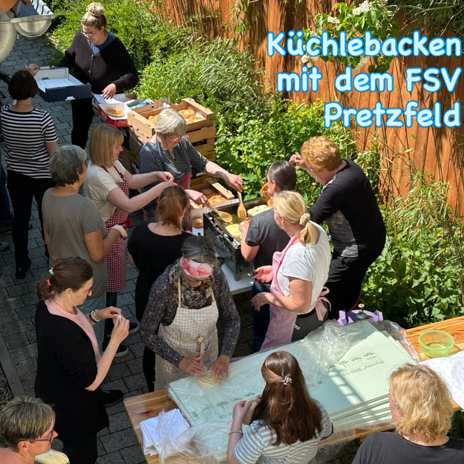 Küchlebacken mit dem FSV Pretzfeld. Eine Idee und Wunsch der Mitglieder wurde am 9. Mai umgesetzt. Aufgrund der zahlreichen Teilnehmer sogar in 2 Einheiten. Vielen Dank an die Teilnehmer und insbesondere an alle die diese Veranstaltung so ermöglicht haben.
#fsvpretzfeld
#fraenkischeschweiz
#fraenkischeschweizverein
#pretzfeld