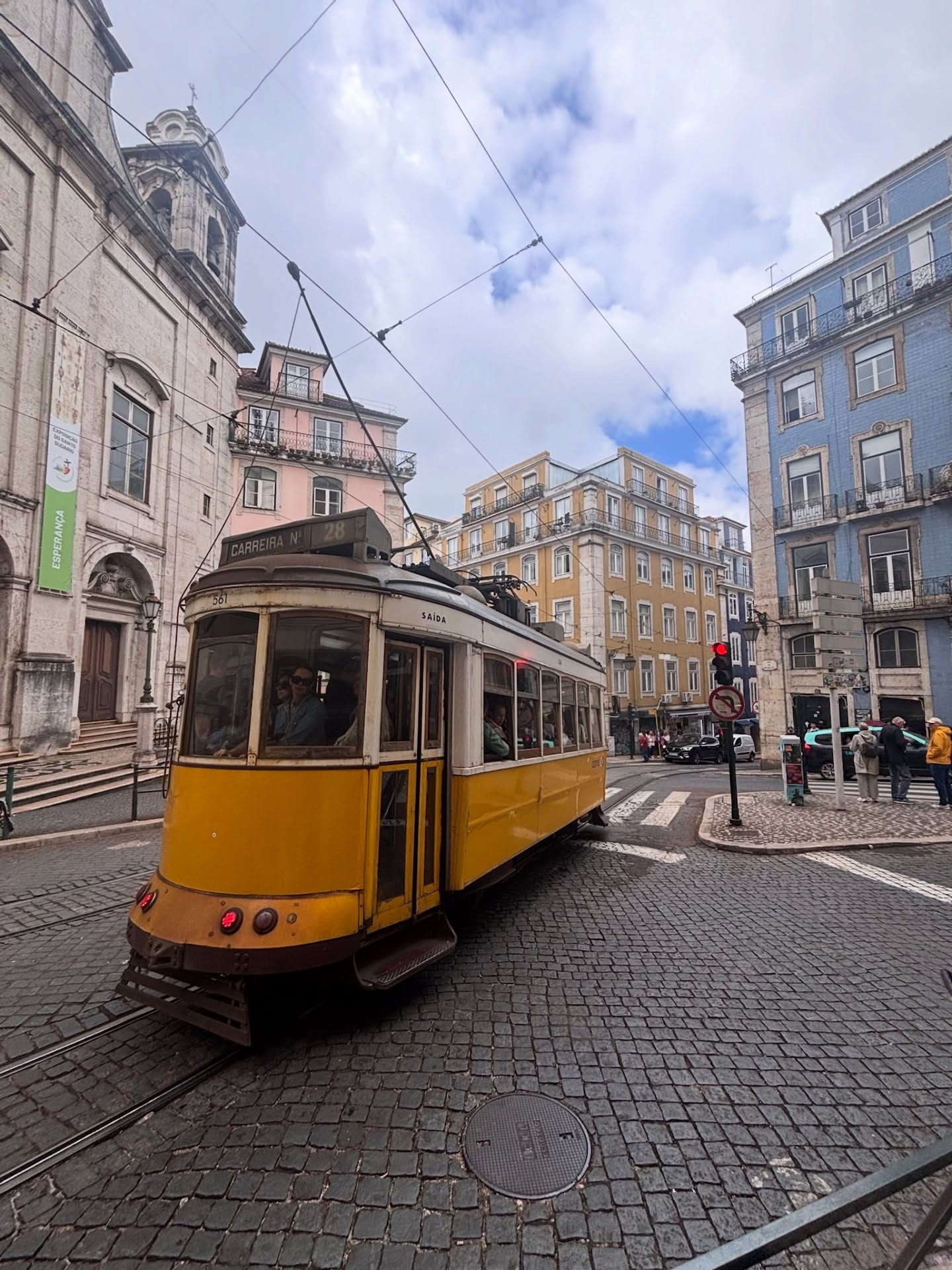 INSPIRATION LISBON ☀️🇵🇹
Afgelopen dagen waren wij in Lissabon. Wat een heerlijke stad! Veel inspiratie opgedaan, heerlijk gegeten, veel gezelligheid en prachtige secondhand winkels bezocht 🤎
#lisbon #inspiration #girlstrip