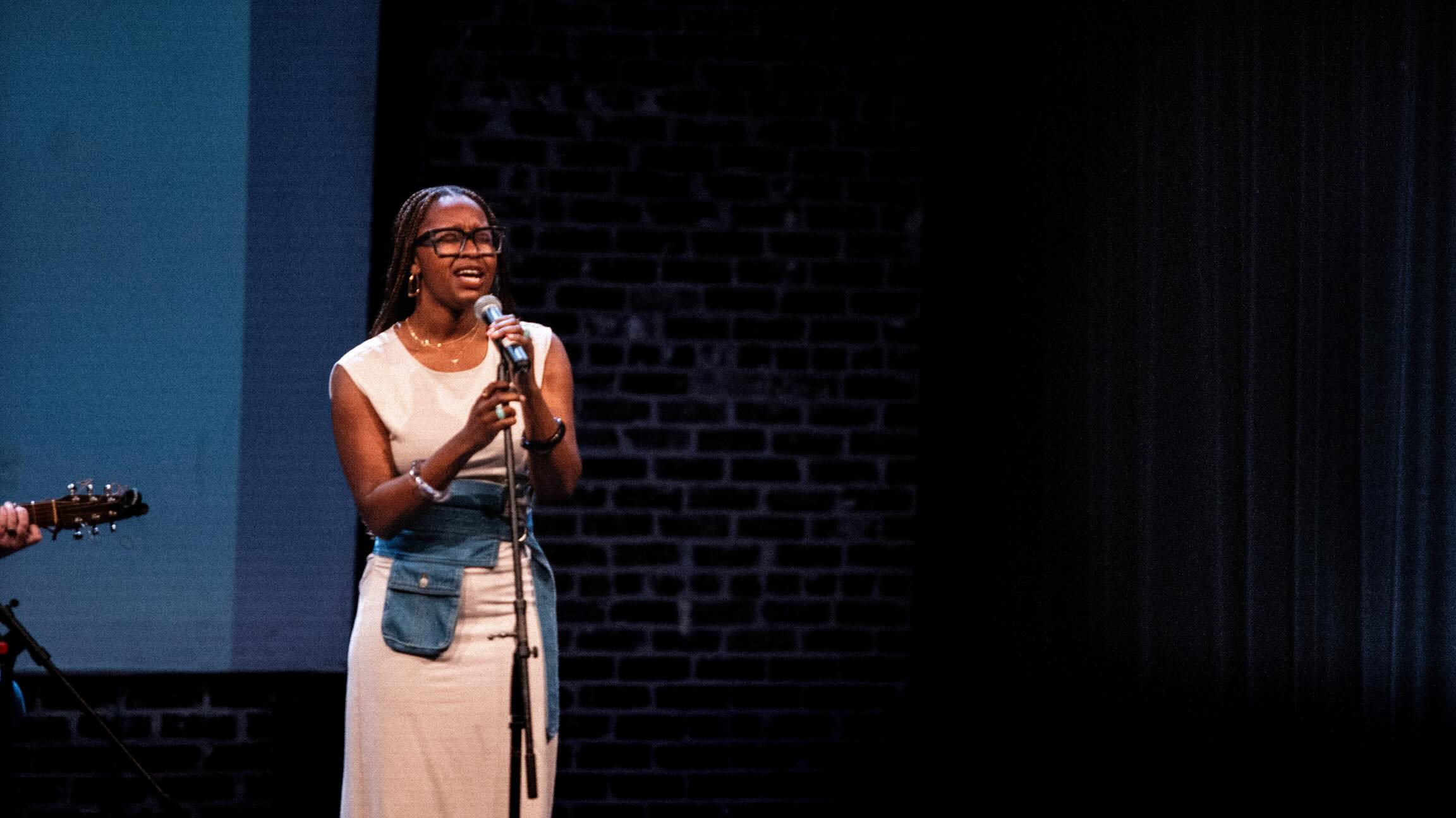 Mentally Still here. 🤍 ‘Twas a minute since I had hit the stage. But, It all came together so perfectly. Thank you @troublephotographyy for these new memories !