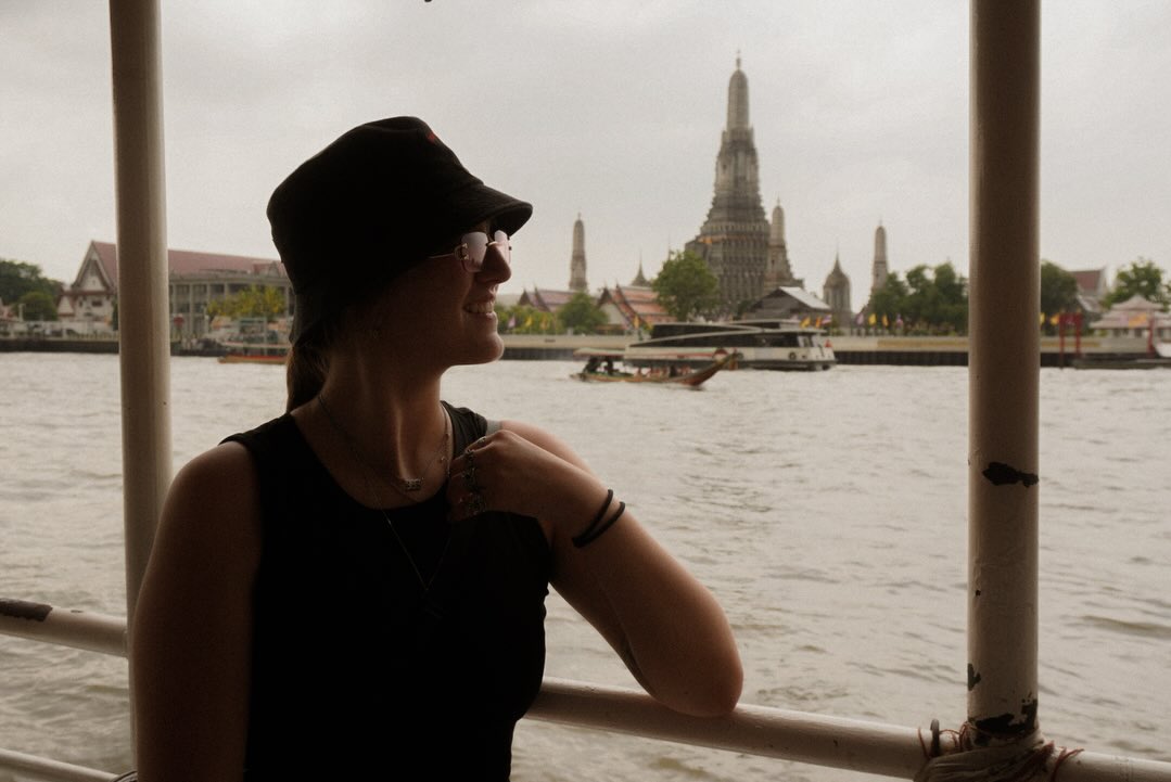 I had no plans for golden week so I went to thailand
thailand is unlike any place I have ever seen before. genuinely. since it was a spontaneous trip, I had no time to prepare or asses what to expect and it blew my mind.
I think going into this trip practically blind caused me to enjoy it so much more because I was just rolling with the punches and enjoying the ride. my last minute visit to the palaces and temples were definitely highlights of the trip because I have never seen anything as extravagant.
It felt like I was transported into another universe in a way that made the trip so memorable and special to me. I’m a big supporter of spontaneous trips, and thailand served as the most perfect, yet chaotic, place to do so.
#thailand #bangkok #travel #thailandtravel #bangkoktravel