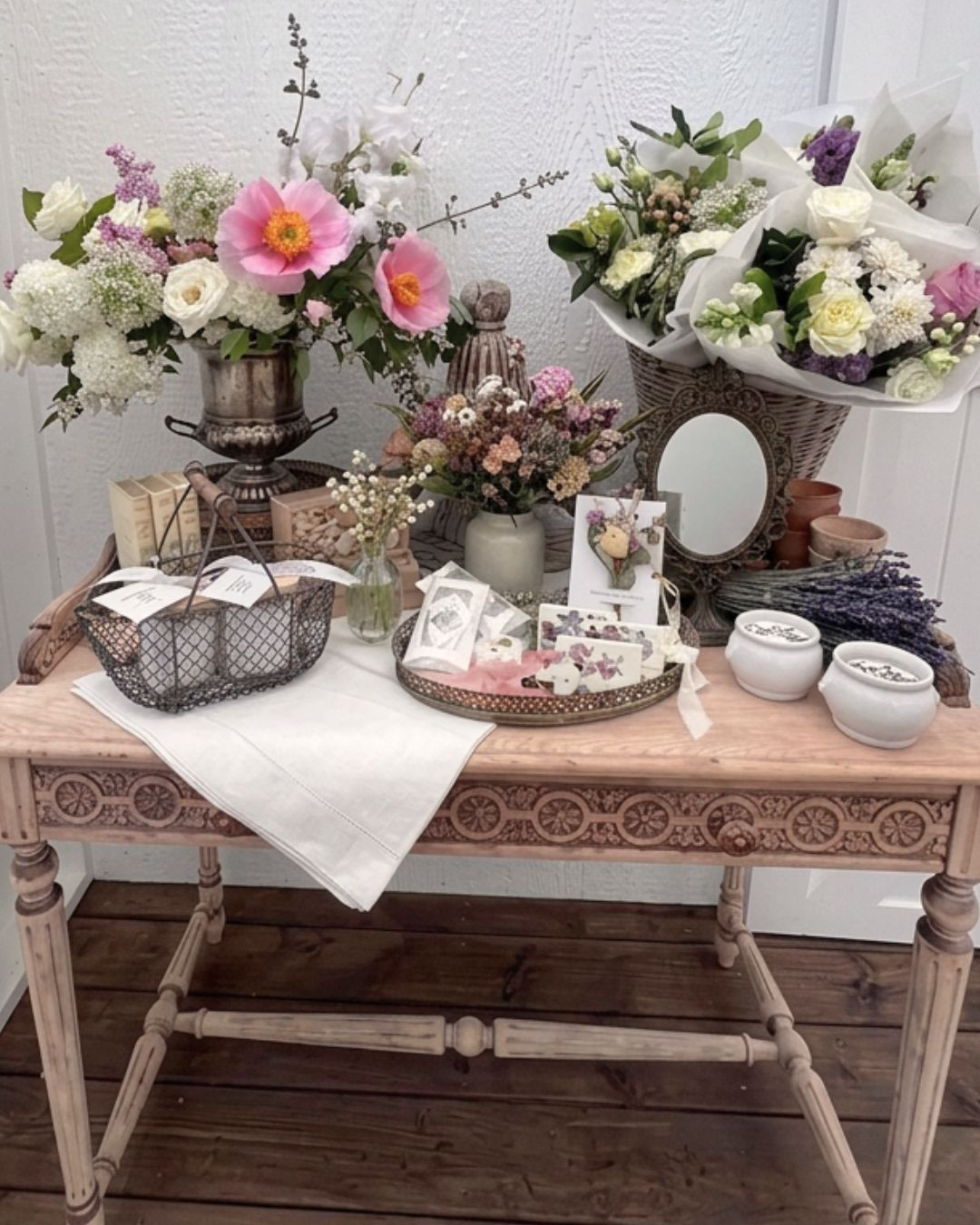 We’re looking forward to joining the Fresh Picked Vintage Market on May 30th.
For the market, we’ll be bringing together a curated collection of vintage finds, botanical products, fresh locally grown florals, and the public introduction of Le Bouquet Bar — our new flower cart experience featuring seasonal blooms by the stem.
Thoughtfully gathered for the season, with a mix of flowers, garden-inspired pieces, and beautiful details for home and gifting.
—
Hosted by @melomercantile and @sevenfoldhome
Located at @goldenearscheesecrafters
We hope to see you there.
Niche Boutique Florals
.
.
.#nicheboutiqueflorals
#freshpickedmarket
#mapleridgebc
#fortlangleybc
#vintagemarket
#frenchcountrystyle
#botanicaldecor
#locallygrownflowers
#flowercart
#lebouquetbar
#gardeninspired
#botanicalproducts
#myfrenchcountryflowerstudio
#shoplocalbc