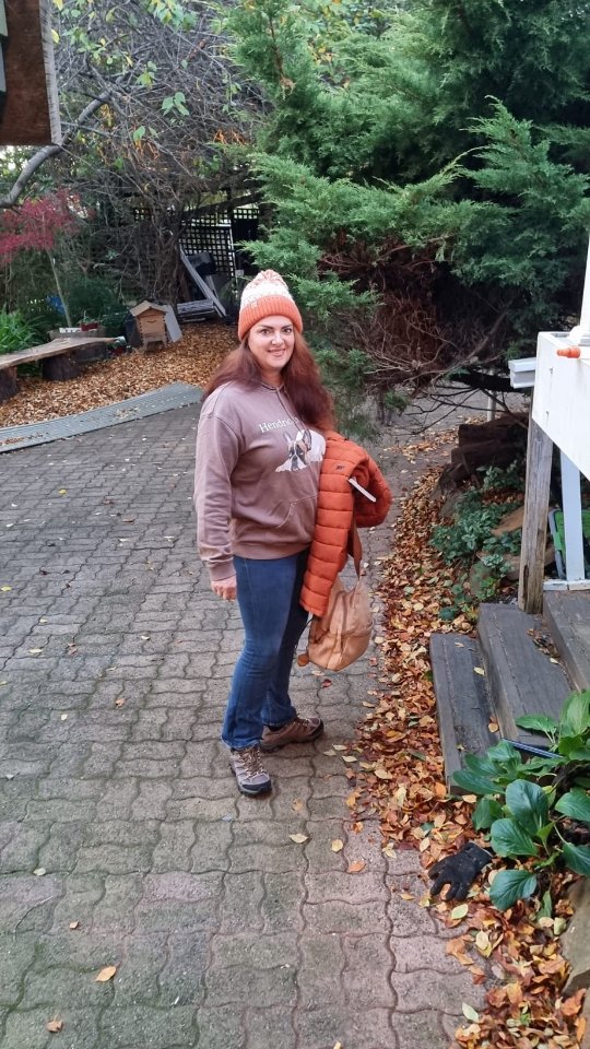 Pre-dawn. Orange beanie. 9°C on the dashboard — and it is only autumn. This is what happens when you bring an entire dog clothing store to a market. 🍁
Martin helps set up the gazebo, back wall and table. Gets me a coffee. Goes home.
Gazebo up. Back wall on. Cart unloaded. Open for business.
And then the magic happens. 🐾
Charlie turned up in a grey sweater and his mum added our Vintage Style Cap in Herringbone Tweed in Granite. Then she spotted the Pom Pom Knitted Beanie in Grey Marle — also immediately his. He has not stopped thinking he is the most debonair chap at the market since.
Bella arrived cold and uncertain. The moment her Peach-Rhubarb Highland Faux Jacket was wrapped around her she stopped shaking and started enjoying her day. A completely different dog in under thirty seconds.
Nala tried on the Mushroom Appliqué Fleece Snug and that was that. She was not taking it off and frankly none of us blamed her.
Louie arrived already stylish in his Woolly Weens Hazelnut paired with his Sushi Cutie Harness. He wore it like he designed it himself.
Harry in the Teal Pom Pom Sweater sitting in the autumn sun. Some dogs just know how to wear a colour.
And then they walk the market in our gear.
While I was packing up at noon, other stallholders came over to tell me they had been stopping people all morning to ask where their dog's gear was from. Our customers and their dogs were the showstoppers of the entire market without even trying.
This is why we do it. 🍁
Home by 2:30pm. Car unpacked. Gazebo, table, weights and cart back in the garage. And the dogs pile into the car for a joy ride while I park it. Every single time.
Next market Sunday 14 June — Blackheath Growers Market, second Sunday every month. Message me before you come and I will make sure what you want to try is there waiting. You can even pre-order online and collect at the market.
Not local? We are predominantly an online store and ship worldwide — everything you see here and more is waiting for you and your dog.
🍁 www.hendricksandmaple.com
@_lightmemory_ @niffee
#hendricksandmaple #blackheathgrowersmarket #dogaccessories #dogsofaustralia #bluemountainsnsw