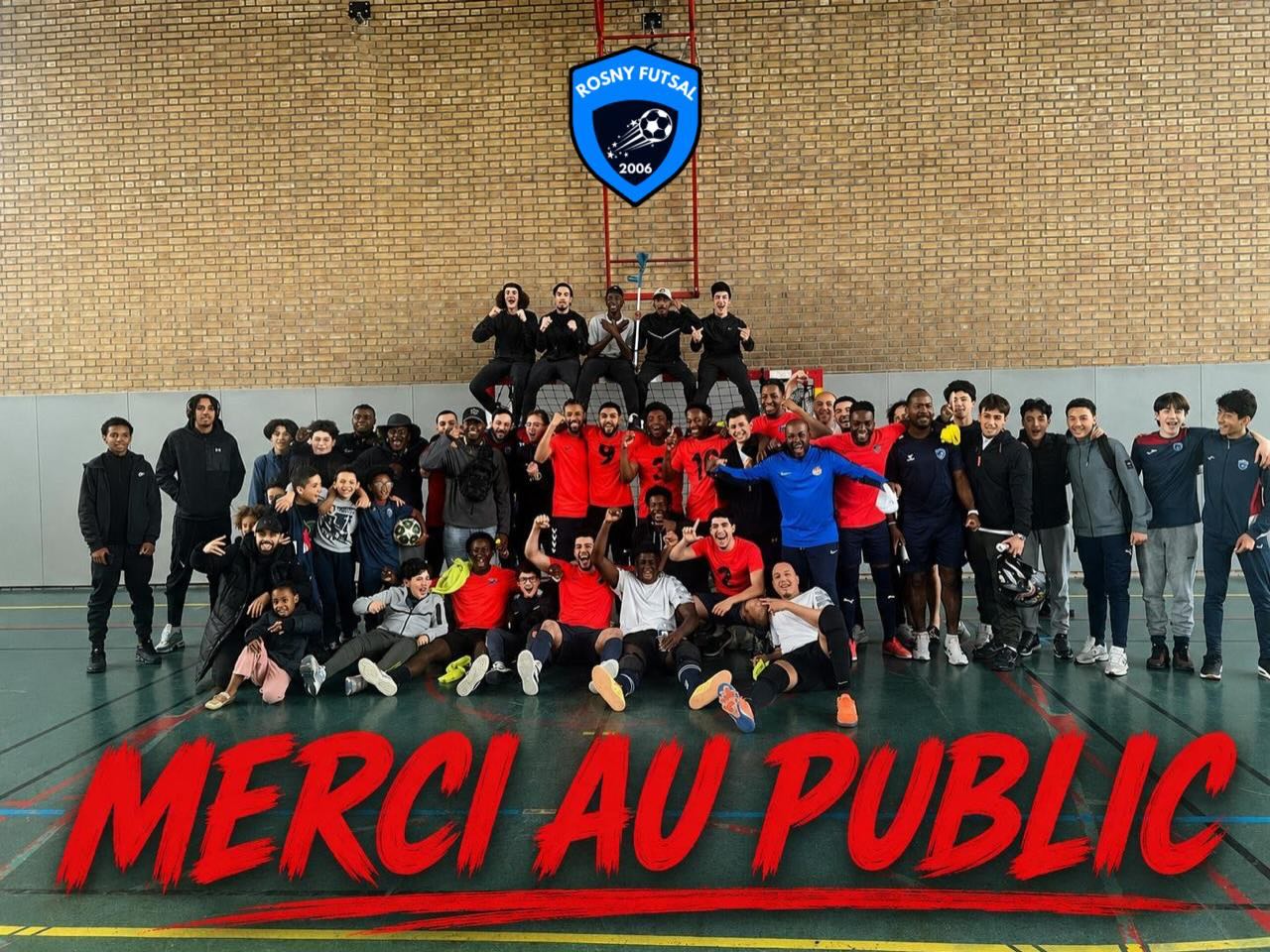 Bravo à nos Seniors Masculins qui se sont imposés hier 8-2 face à Chelles. Cette victoire permet à l’équipe de terminer à la 8ème place et d’assurer son maintien en Régional 3 pour la saison prochaine.
Nos Féminines disputaient également leur dernier match de la saison et terminent à une belle 4ème place du championnat Régional 2.
Merci à toutes les personnes présentes hier pour encourager et soutenir nos équipes. Votre présence et votre énergie ont compté jusqu’au bout de la saison.
🔵🔴⚽️
#rosnyfutsal #rosnysousbois #futsalrosny