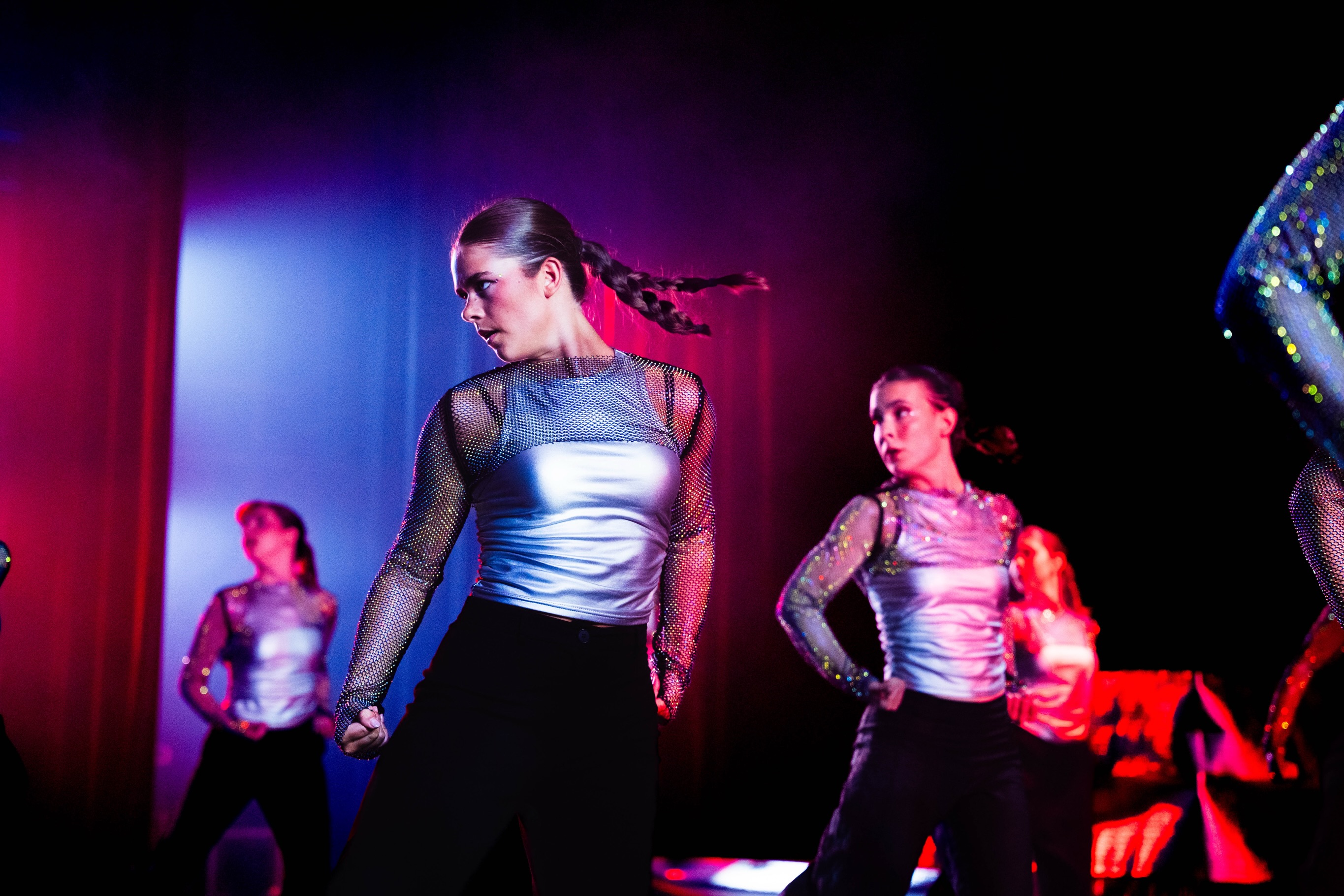 DYSTOPIA captured on camera 🧡 // Technoverse en Labyrint
Alle credits naar onze leukste fotografen @lieverachterdecamera en @wannes.jpg
Benieuwd naar meer? Houd onze socials in de gaten!