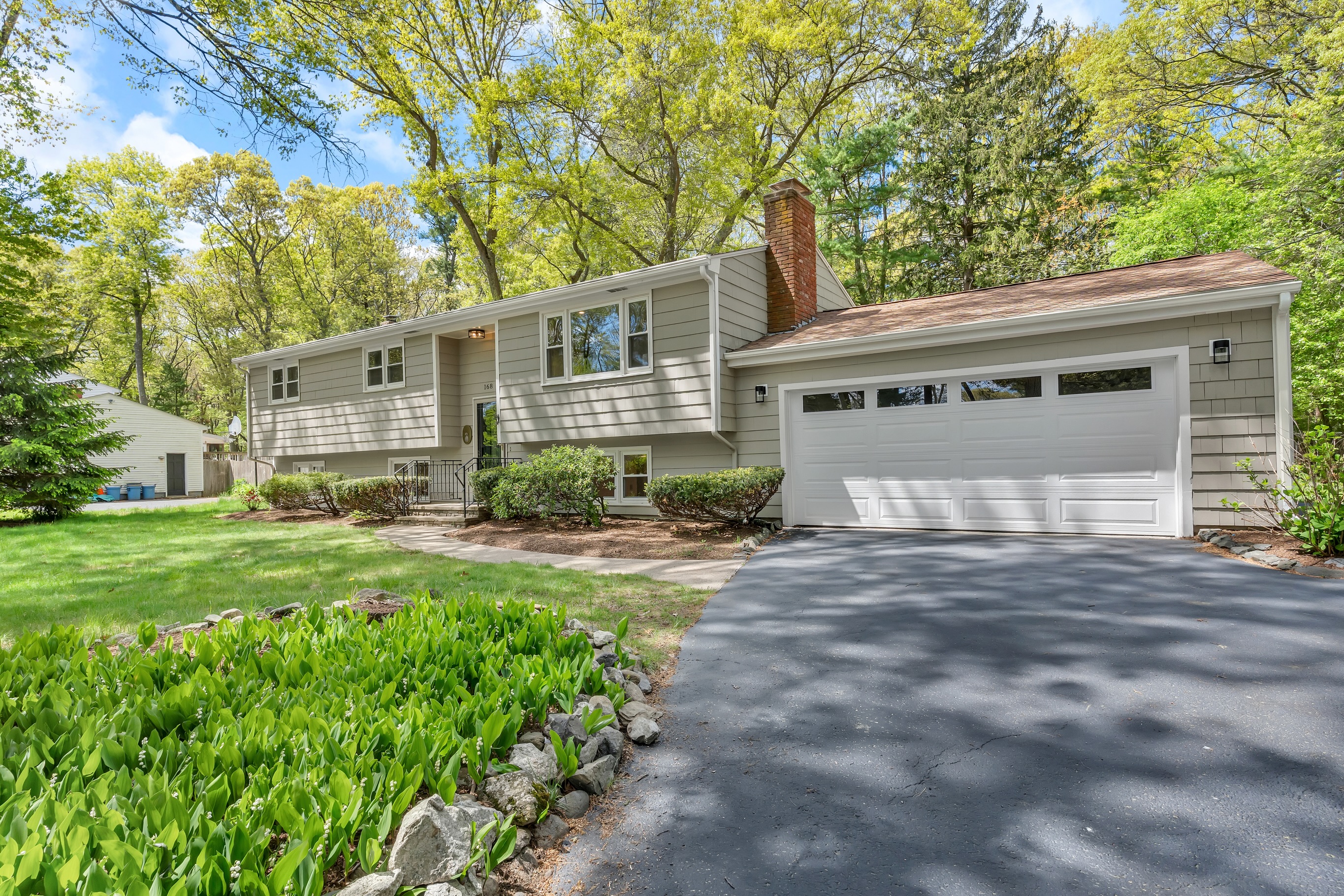 We just photographed this beautifully renovated raised ranch that just got listed New by @ryan_ri_investor.