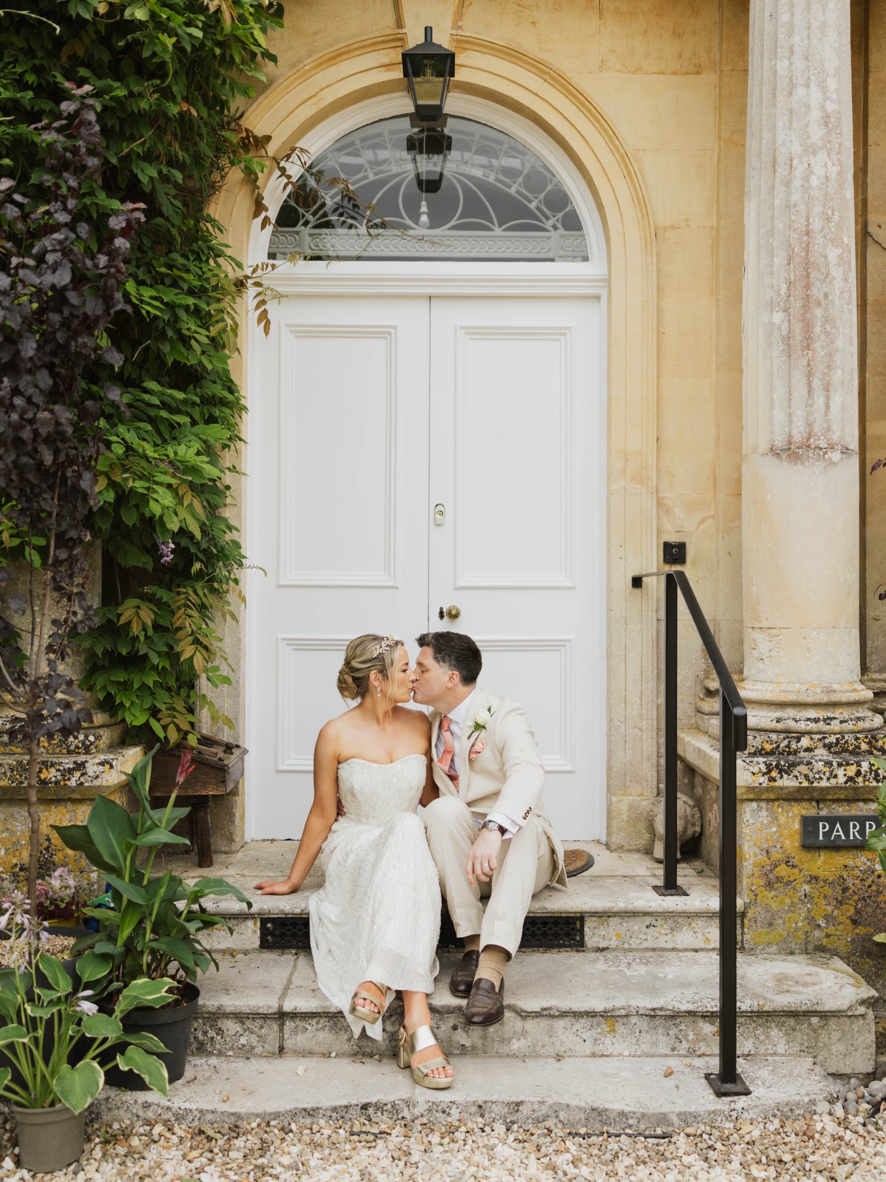Charlotte & Roger
Set at the couple’s family estate, this Marquee wedding struck that rare balance between beautifully polished and deeply personal. Every detail felt intentional - from the meadow ceremony complete with gospel choir to the abundance of British florals on the guest tables.
#privateestatewedding #somersetweddingplanner #luxuryweddinguk #marqueeweddingsomerset #countryestatewedding
Catering – @dorsetfinedining.events
Coordinator – @scarlettroseevents
Floral – @ailsarosedesigns
Marquee – @taddlefarmtents
Photography – @igordemba