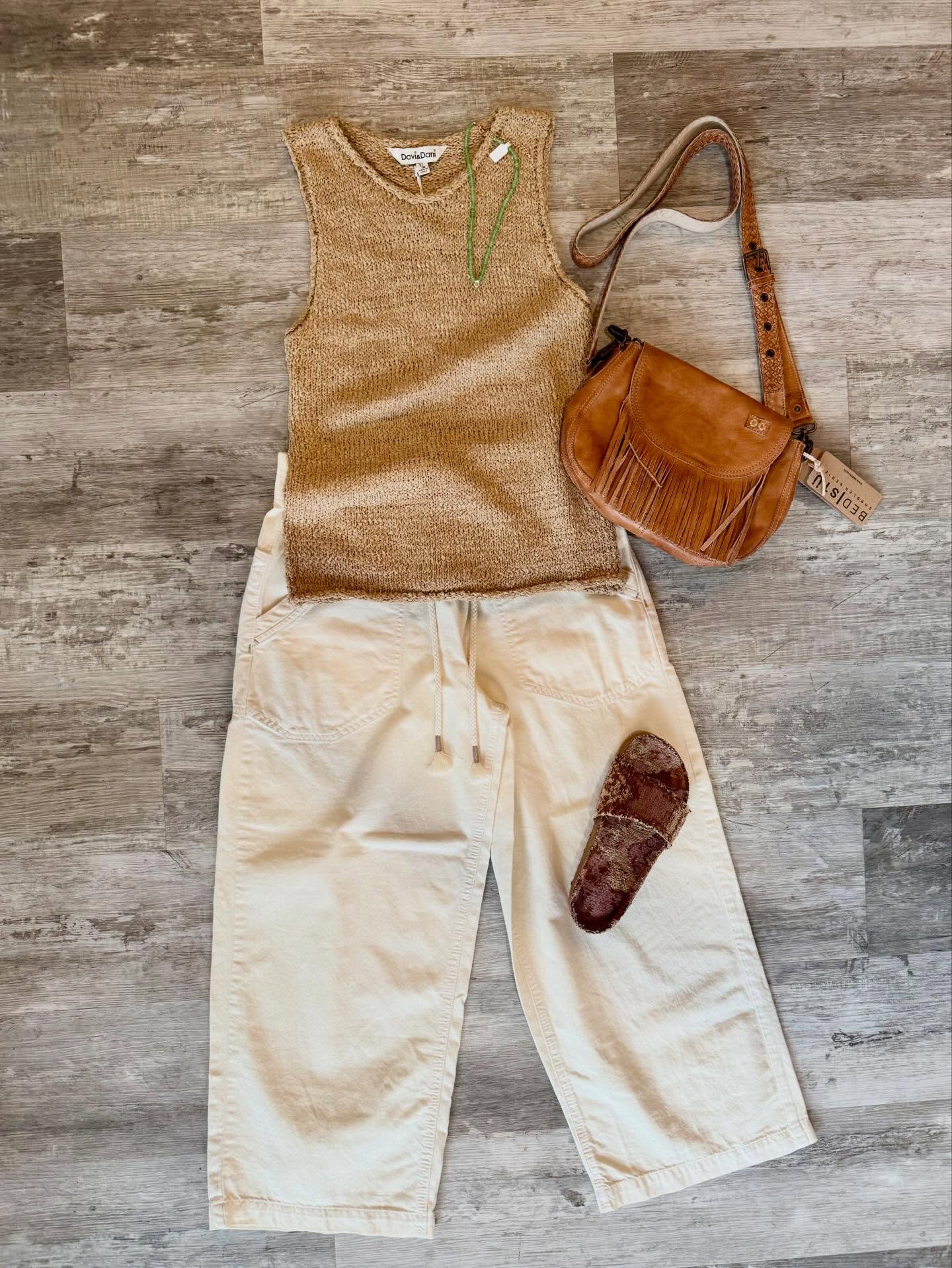 Boho neutrals create the most gorgeous looks we love. ✨