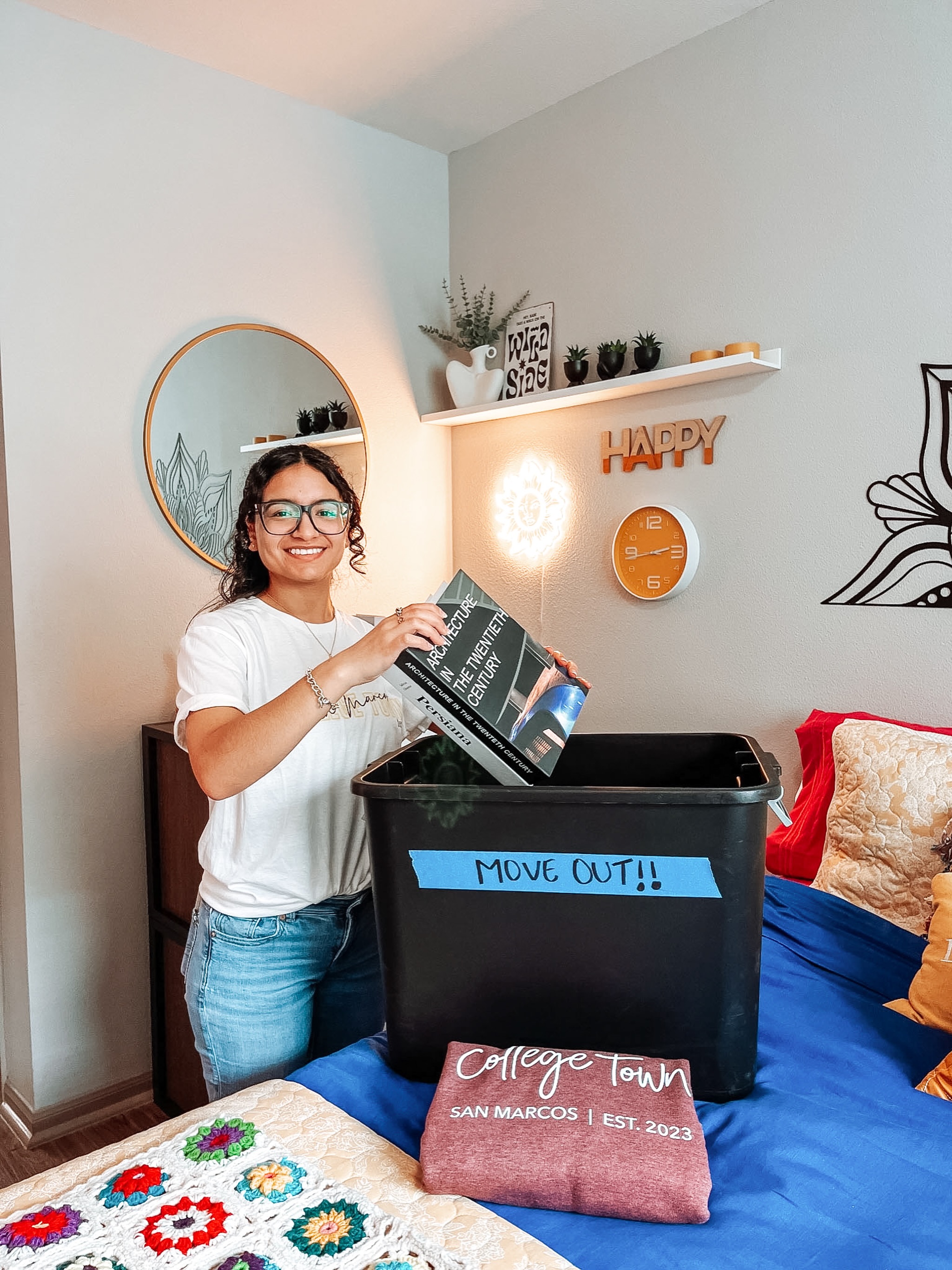 Alexa play “Where’d all the time go” by Dr. Dog 🥹😮✨
We want your move-out to be as smooth as possible! Help us help you by following these final steps:
1️⃣ Make it Shine: Mop, dust, and wipe down your common areas.
2️⃣ Clear it Out: Take all personal belongings with you (check the back of the cabinets!).
3️⃣ Final Step: Return all keys to the leasing office.
Questions? The team at the front desk is here to help! 👋🏢
#CollegeTownCommunities #LiveWithin #collegetownsanmarcos #txst