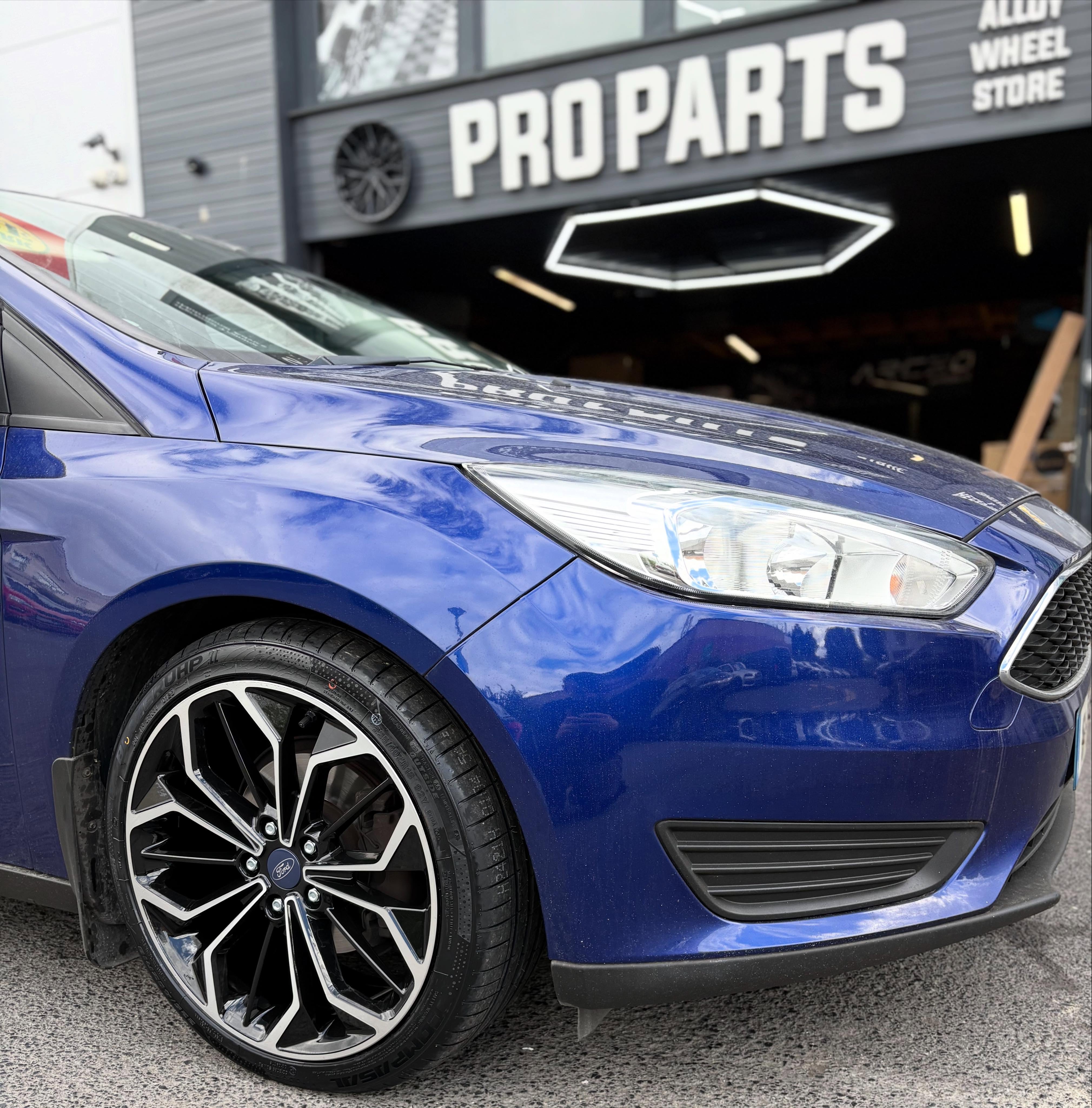 Ford focus in for 18” MK4 style alloy and tyre package 🔥
