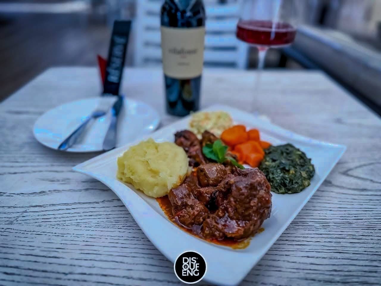 Sunday comfort served with elegance. ๐ท๐ฝ๏ธ
Nothing beats a hearty meal, a smooth glass of wine and the relaxed atmosphere of Matured Sundays at Disoufeng. Good food, great company and premium vibes all in one place. โจ
Join us today and indulge in the taste of quality.
๐ Disoufeng, Meadowlands Zone 10, Soweto
๐ 076 520 2074 / 061 370 6102
@disoufeng