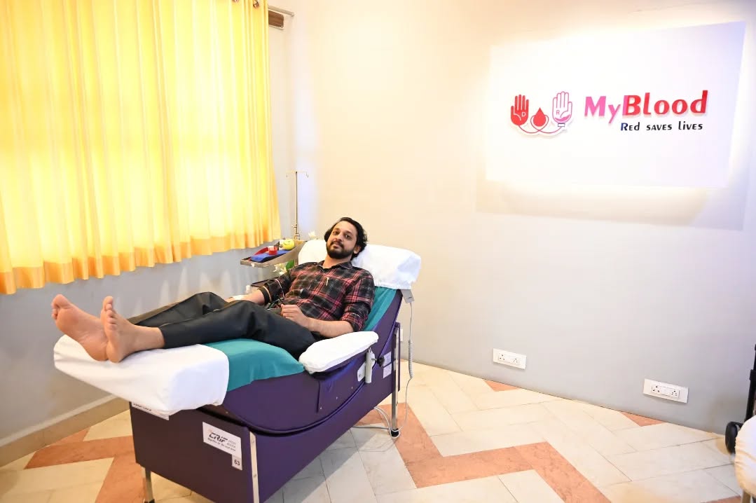 By voluntarily donating blood at MyBlood Charitable Blood Bank, Sachin S L has demonstrated true compassion, humanity, and social responsibility. His contribution is more than just a donation it is a priceless gift that can offer strength, recovery, and a second chance at life to someone battling a critical health condition. His inspiring gesture is sincerely valued and appreciated.
.
.
.
#maheshfoundation #mybloodcharitable #donateblood #giveLife #belagavi