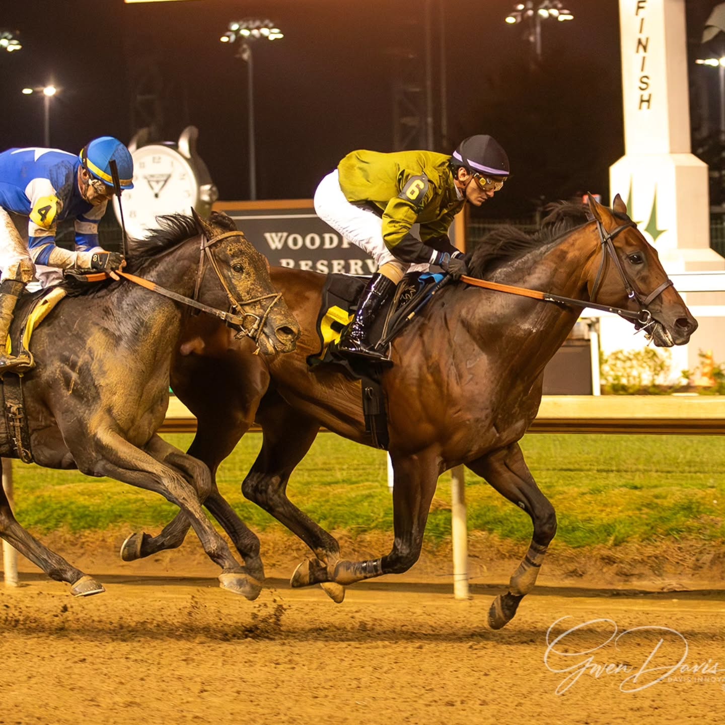 WINNER! Under a dark sky and over a sloppy track Team Romans scored the exacta in the nightcap at Churchill Downs! THRILLA and SPIRIT OF A WALKON finish 1 and 2 in a 'thrilla' finish with both stablemates fighting for the wire. Congratulations to Thrilla owner Karen Murphy and Spirit owner @albaughfamilystables. King Lee and Keep It Easy also ran under the lights for Downs After Dark placing 5th and 4th respectively.