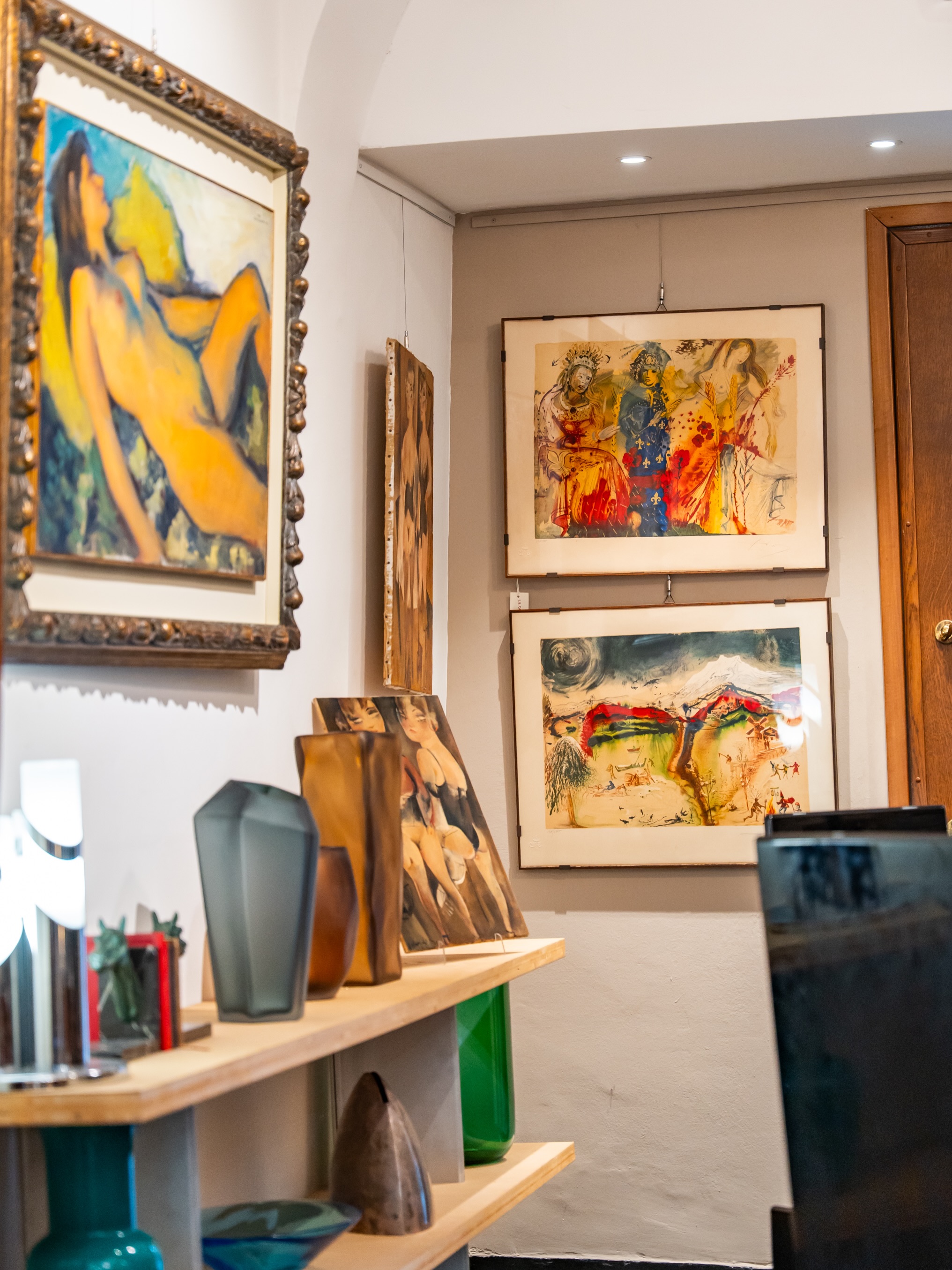 It’s not just a showroom.
It’s a world you discover, piece by piece.