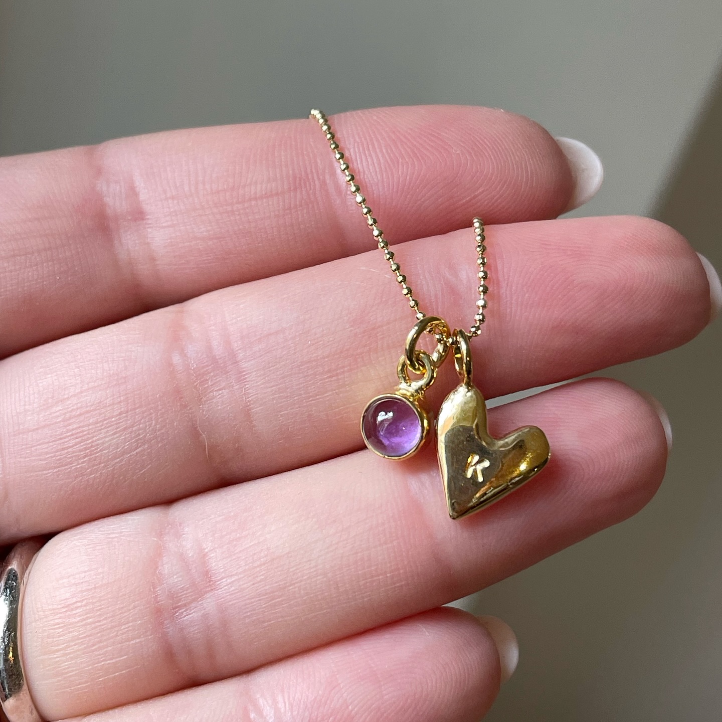 A little bespoke necklace I made for one of my oldest friends - featuring a sweet amethyst birthstone to celebrate her daughter’s first February birthday 💜