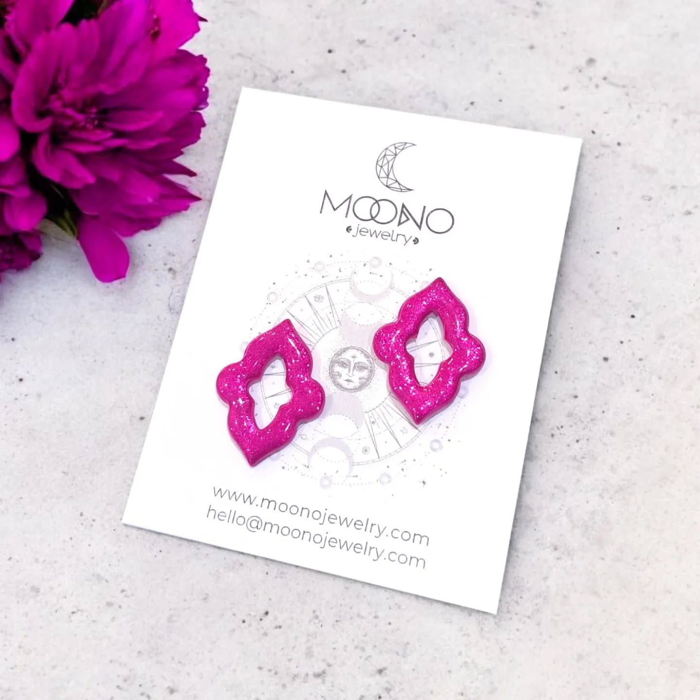 ☀️ Amara fülbevaló 🌸
https://www.moonojewelry.com/org-2/amara
Próbáld fel személyesen a @prizmadesignerstore -ban.
#moonojewelry #moonoékszer #színesékszer #viseljszínt
