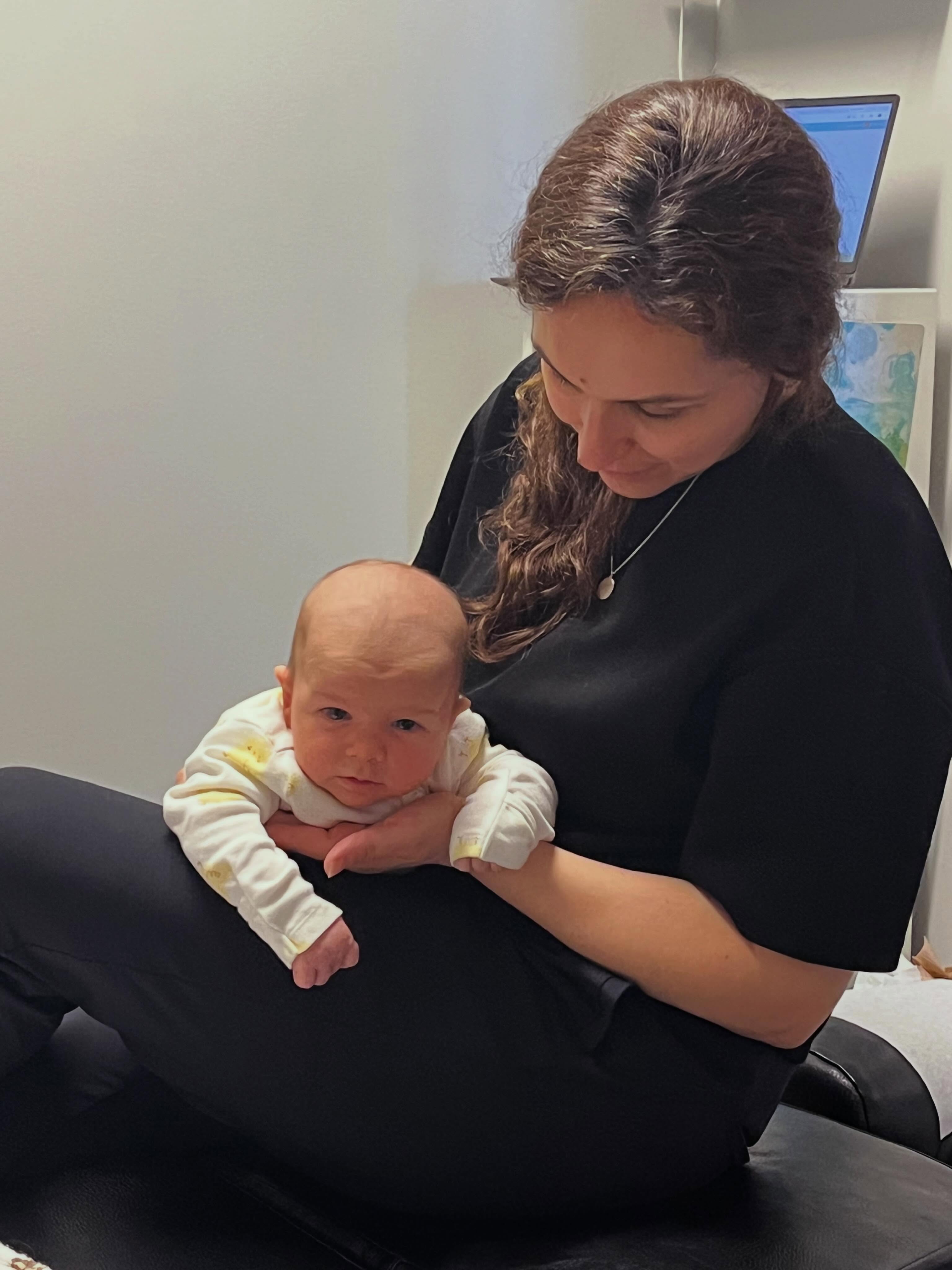 Tiny bodies go through big changes during birth đ¤
Even after a smooth delivery, itâs common for newborns to carry subtle tension from their time in the womb or the birthing process itself. Gentle assessment and care in those first few weeks can help support:
⨠release of built-up tension
⨠more comfortable, effective feeding
⨠ease and relaxation in their little bodies
⨠healthy nervous system function
⨠optimal growth, healing, and overall wellbeing
This sweet little one was already thrivingâbut helping babies feel more at ease in their bodies can make a meaningful difference as they continue to grow.
Early care isnât about fixing something âwrongââitâs about supporting everything thatâs already working so beautifully đ
#etobicokechiropractor
#infantwellness #pediatrichealth
#nervoussystemhealth #healthfromtheinsideout