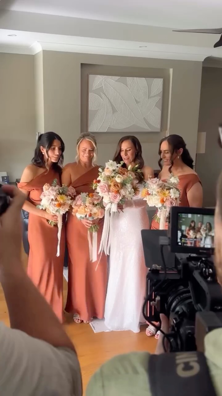 ✨Jessie … Her reaction was subtle… but the smile said everything 🤍
When the brief is soft glam, she still wanted her hair to live and not be rigid …
The softest waves, the prettiest glow, and a bride quietly soaking in that “I’m getting married” feeling 💕
Mua @jennalouise.mua
Wedding venue @beneanweddingsandevents
2026 brides — if timeless, luxe and undone is your vibe, save this for your wedding hair inspo ✨
2026 October and November mid week dates still up for grabs , check if your date is available in my DMs 📲
#SoftGlamBride #BridalHairGoals #WeddingHairInspo #SoftWaves
