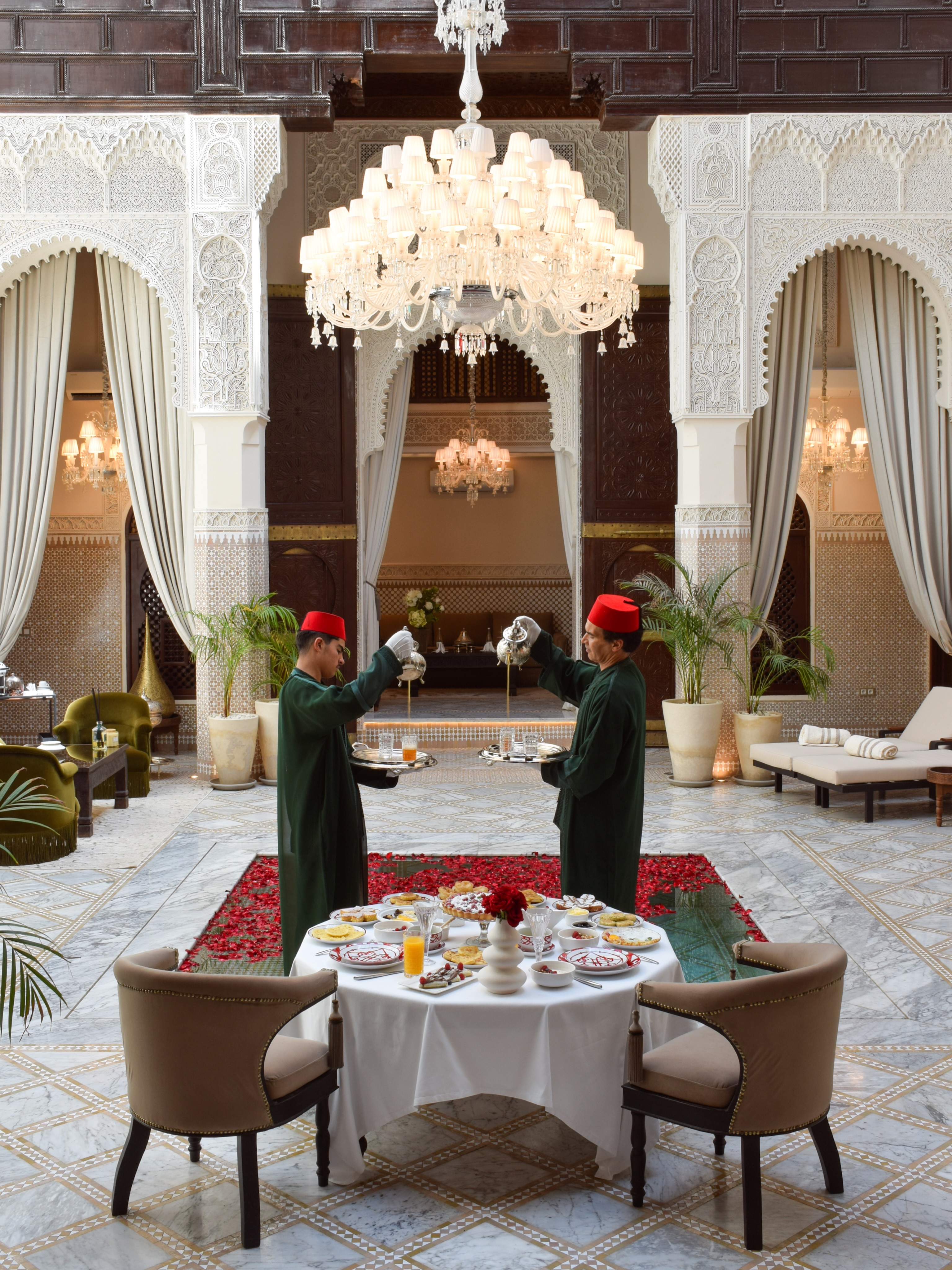 Waking up to the timeless beauty of @palaisdefes traditional architecture, the calm of the patio, breakfast by the pool, and a warm glass of Moroccan tea to start the day slowly.
#moroccantea #moroccanhospitality #morocco #maroc