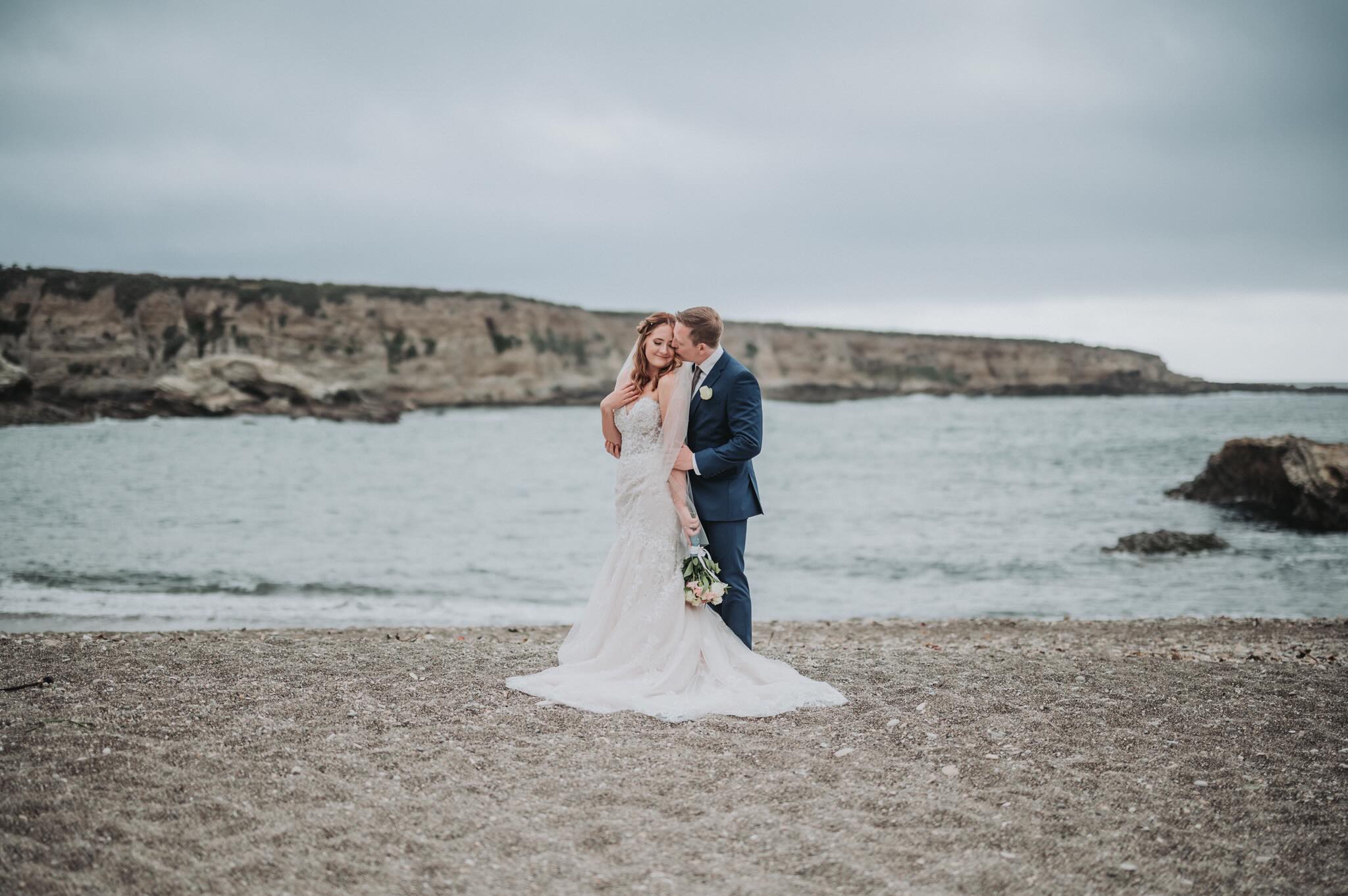 Happy One Year Anniversary Kara & Aaron! 5-17-25 💍
Photo: @burlapandoakphoto
Makeup @dakotasissonmua
Hair @andienicolehair
Reception venue @windowsmb
Chairs @butlerzrents
Cake @carlocks_bakery_