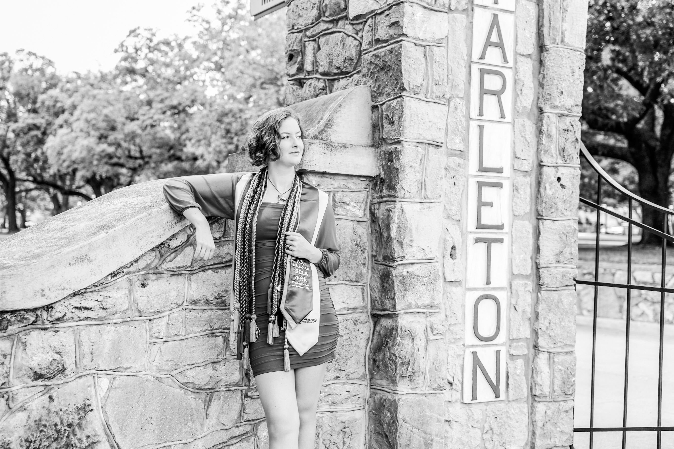 Proof that time flies faster than a tassel turn 🎓🎓
I photographed her senior year of high school. Now, I get to capture her bachelor’s degree at Tarleton. 💜
