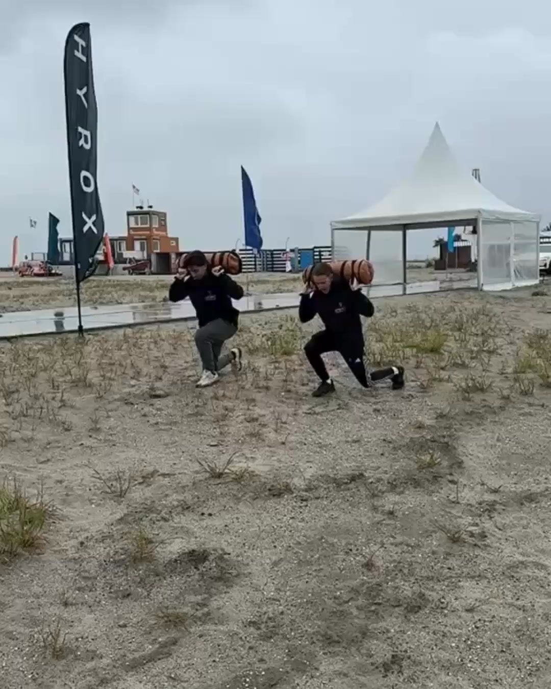 HYROX op het strand! 🌊
Op 31 mei om 12:00 geven we een energieke HYROX training op het strand van IJburg! ☀️
Kracht, conditie en afzien in de buitenlucht! Ben jij erbij?
#lifeandkicking #HYROX #hyroxamsterdam #ijburg #blijburg
