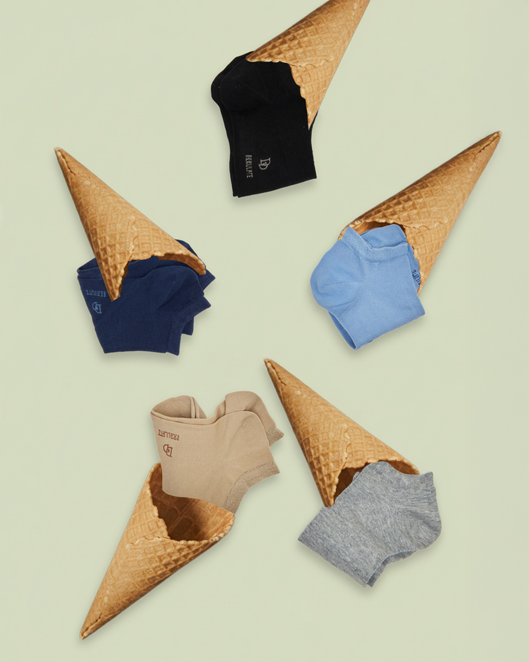 La chaussette Regulate invisible pour femme, légère en lyocell, est le choix parfait pour la saison la plus chaude. Été après été, choisissez la légèreté !🍧
#doredore