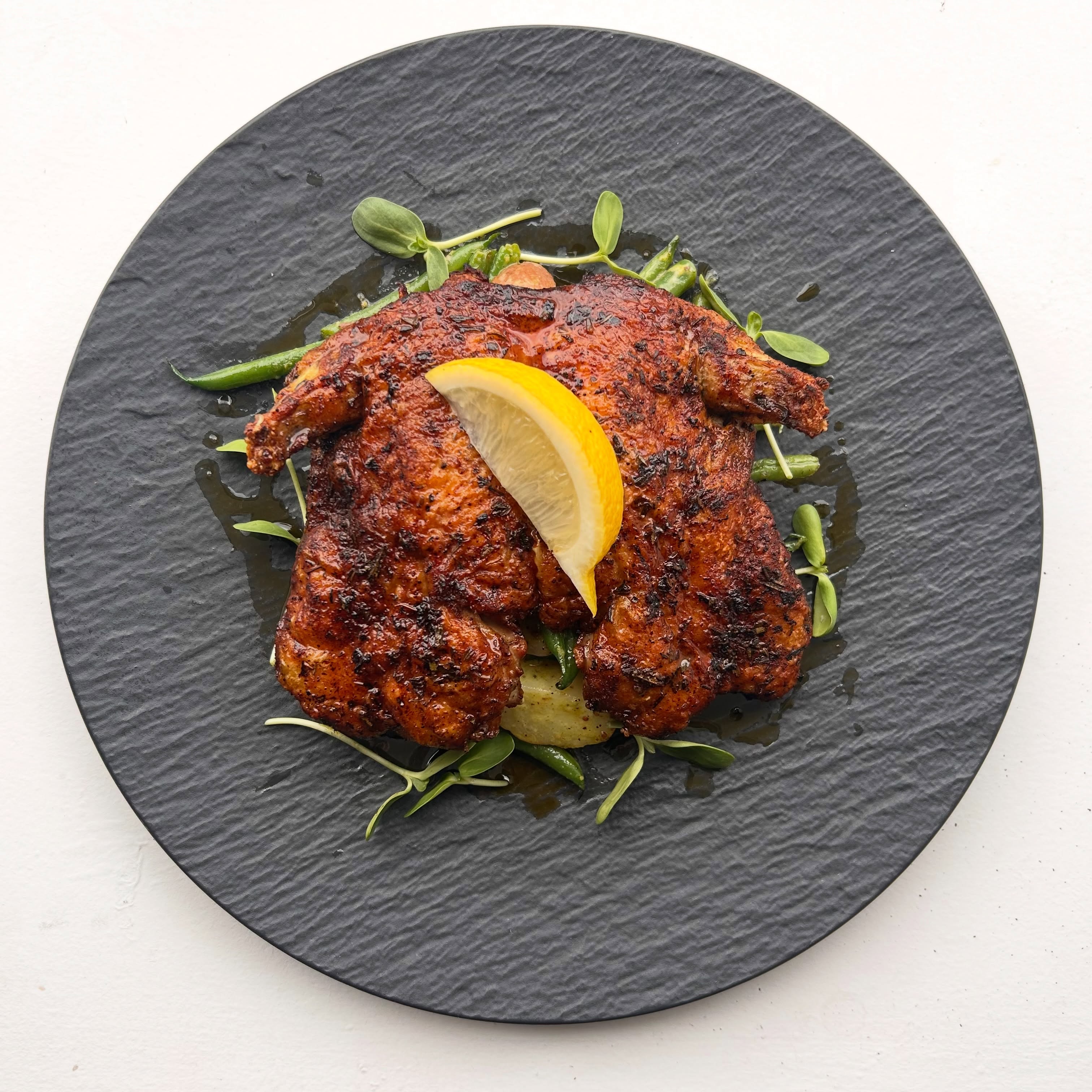 Roasted Cornish Hen, warm potato salad, green beans, lemon
#veraceoakville #oakvillerestaurants #goodfood #italianfood #foodporn