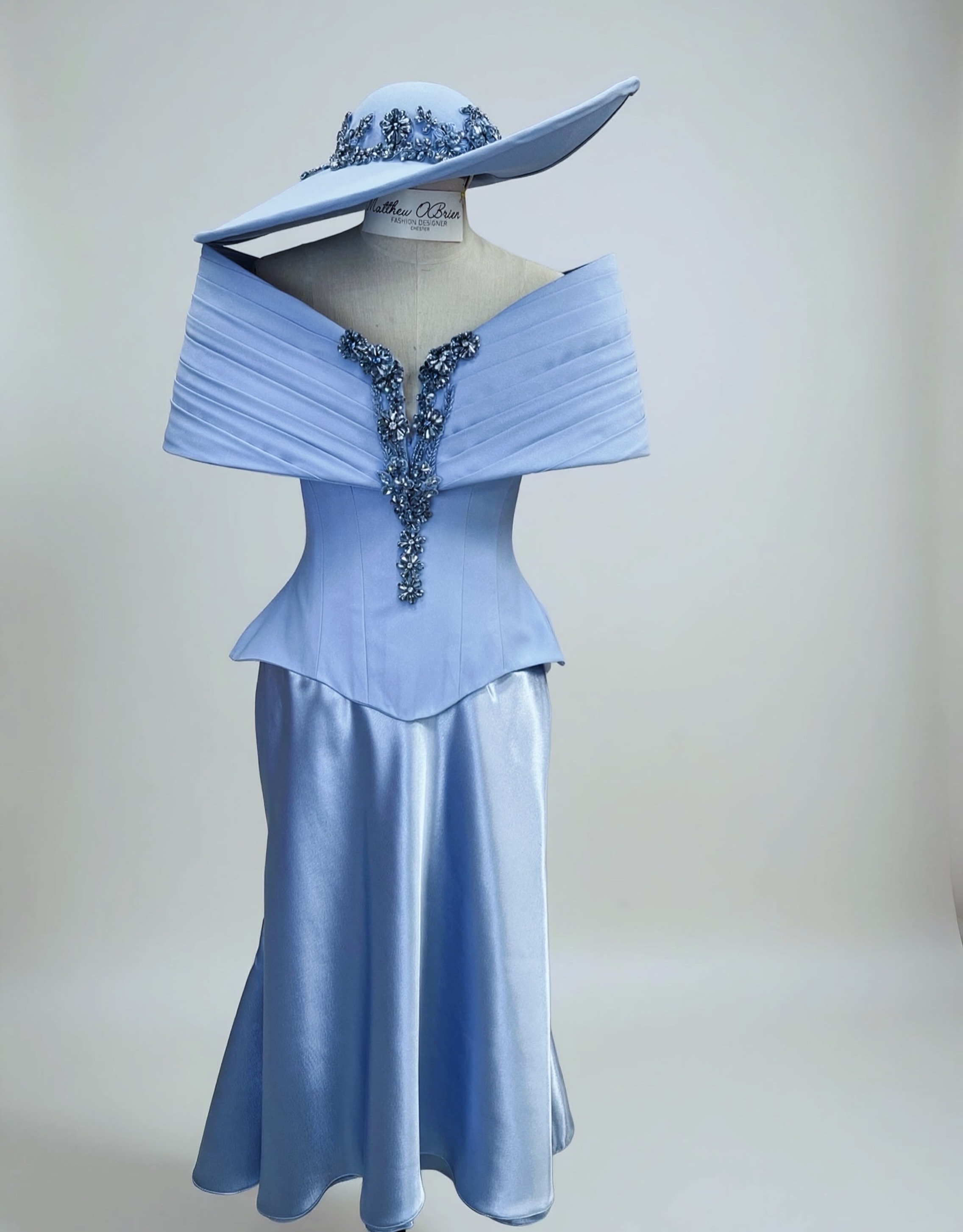 An unforgettable mother of the bride moment for @parisfury1.
Elegant, refined and effortlessly glamorous — a look that perfectly embodies the Matthew O’Brien aesthetic. We’ve been overwhelmed by the response
For all enquiries please direct message or call the store on 01244888807
Or WhatsApp our business line on 07969504960