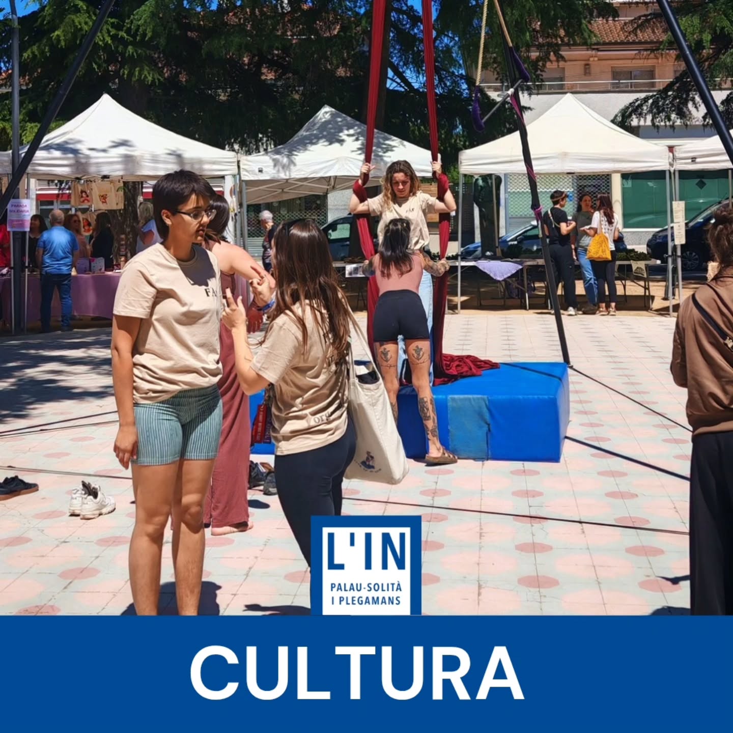 FESTIVAL D'ART DE RIERA. Palau-solità i Plegamans s’omple d’art amb la primera edició del Festival d’Art de Riera. Durant tot el cap de setmana, artistes emergents prenen els carrers i espais del poble per demostrar que la cultura també neix i creix fora de les grans ciutats.
🎨 Fira d’artesania a la plaça de la Vila
🎪 Circ, dansa i dinar popular a la plaça 11 de Setembre
🎶 Música en directe i exposicions a l’Escorxador
🎬 Curtmetratges al Teatre de la Vila
🖌️ Tallers i moltes més propostes
El FAR és talent jove, és comunitat i és ganes de fer cultura des del territori.
Avui és el primer dia per viure l'art de Riera 💥 consulteu programació a
📲 @festivalartriera
#Palausolitaiplegamans #Psip